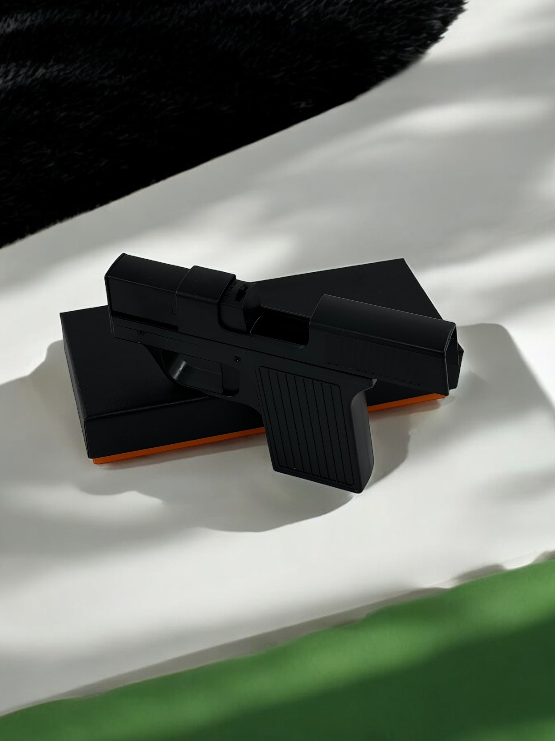 Tabanca Şeklinde Sigara Tabakası Çakmak 8711