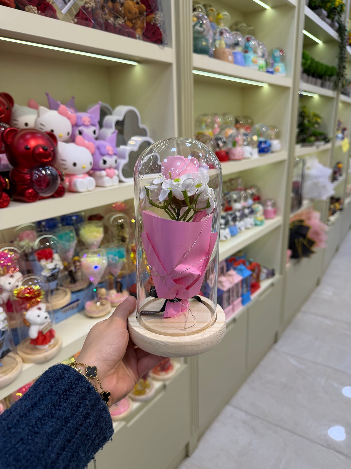 Cam Fanus İçinde Solmayan Gül