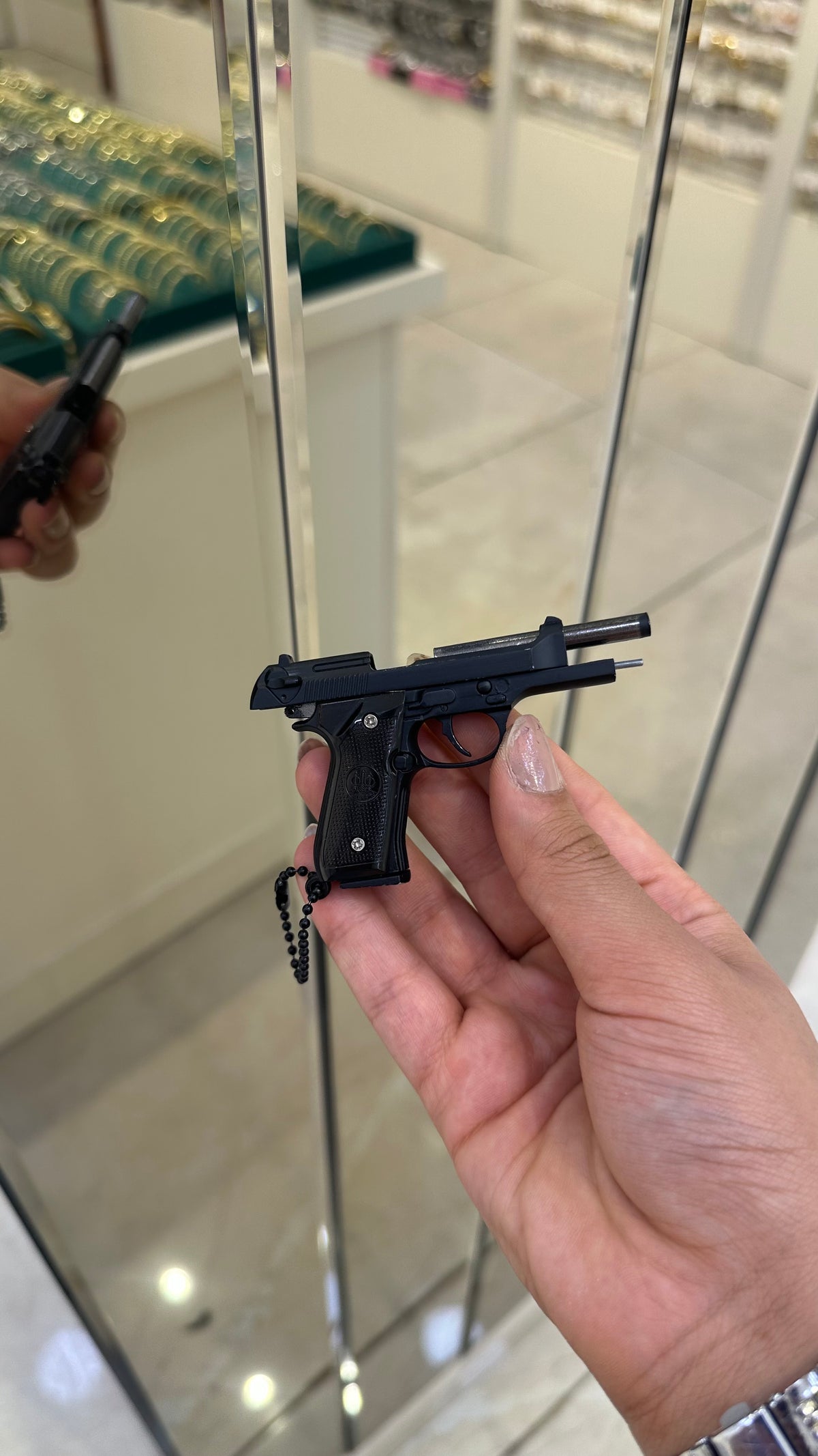 Beretta 9×19 Tabanca Gerçekçi Sökülebilir ve Kurulabilir Metal Anahtarlık