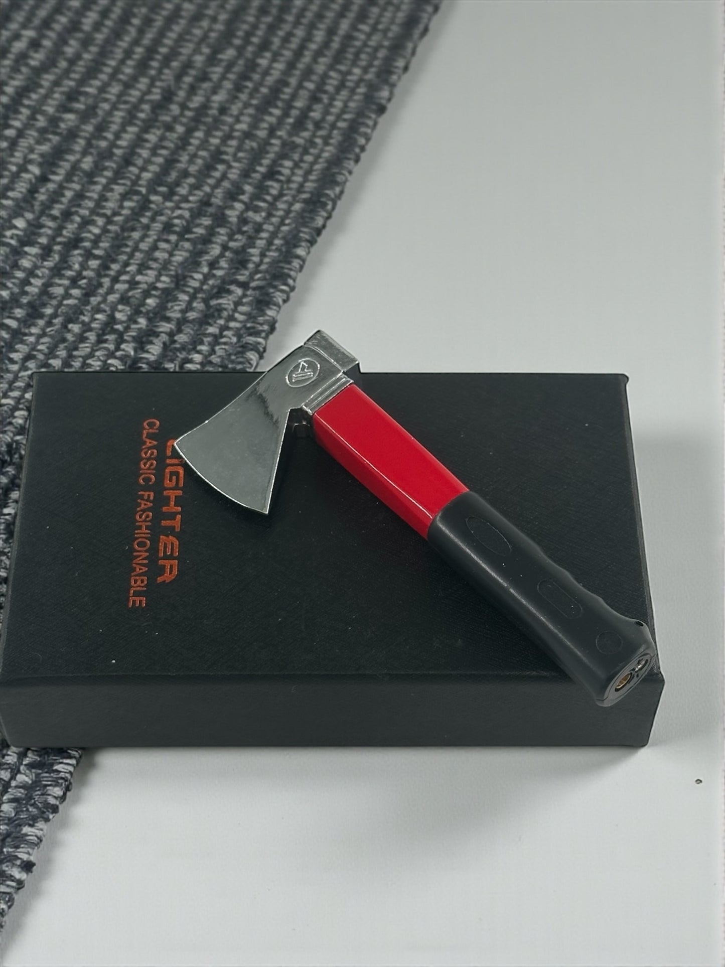 Balta Şeklinde Çakmak