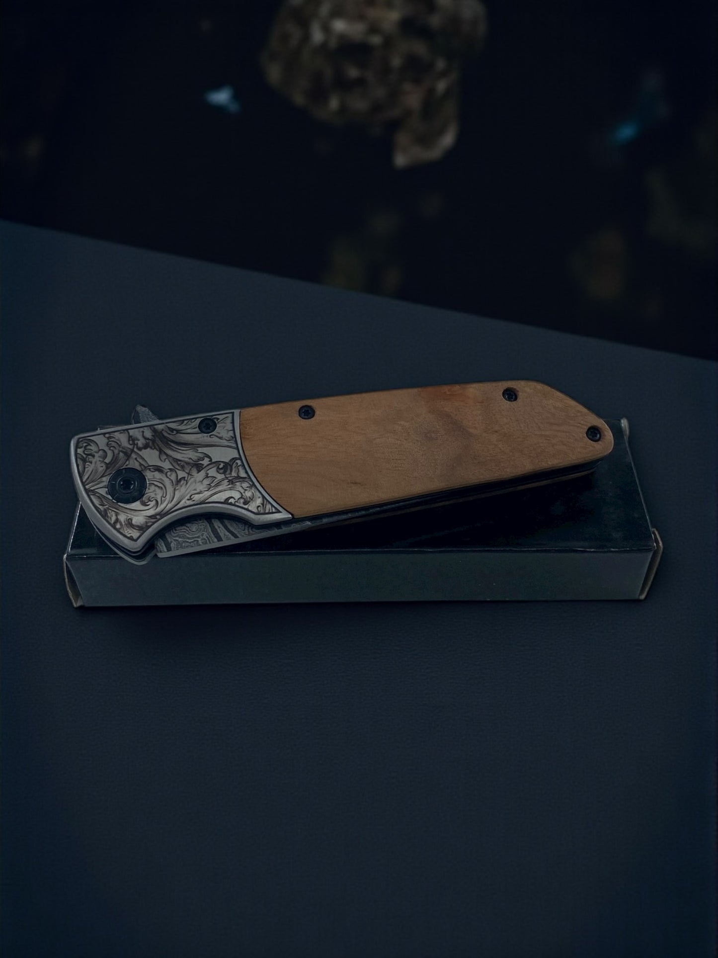 İşlemeli Damascus Ahşap Çakı