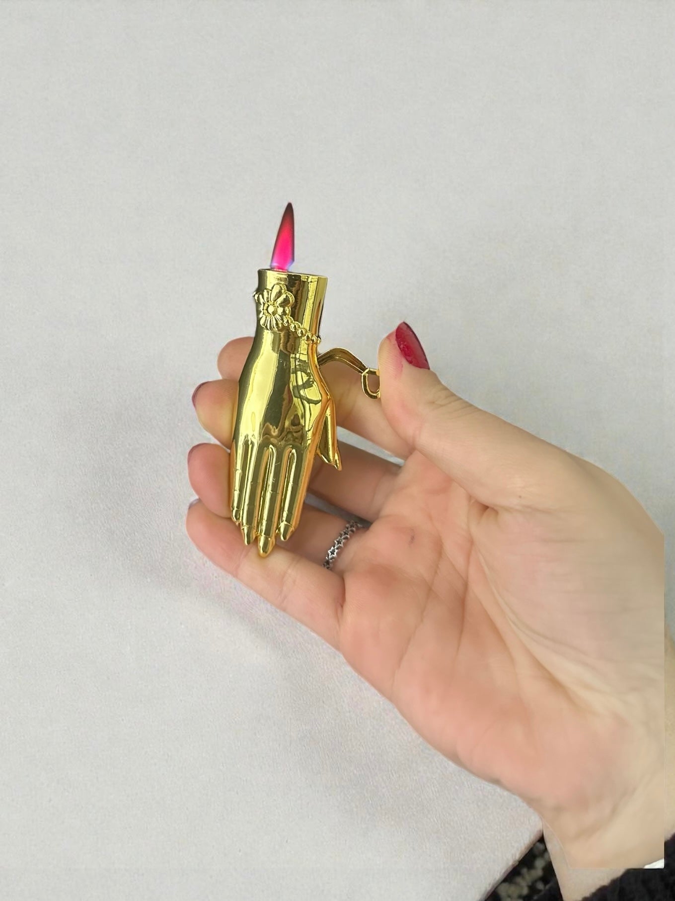 El Şeklinde Anahtarlıklı Çakmak