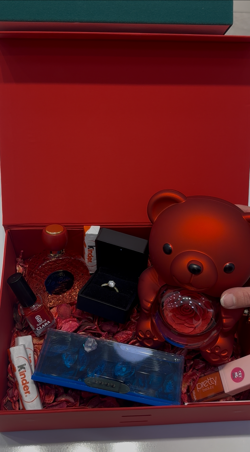 Red Love Box 3399