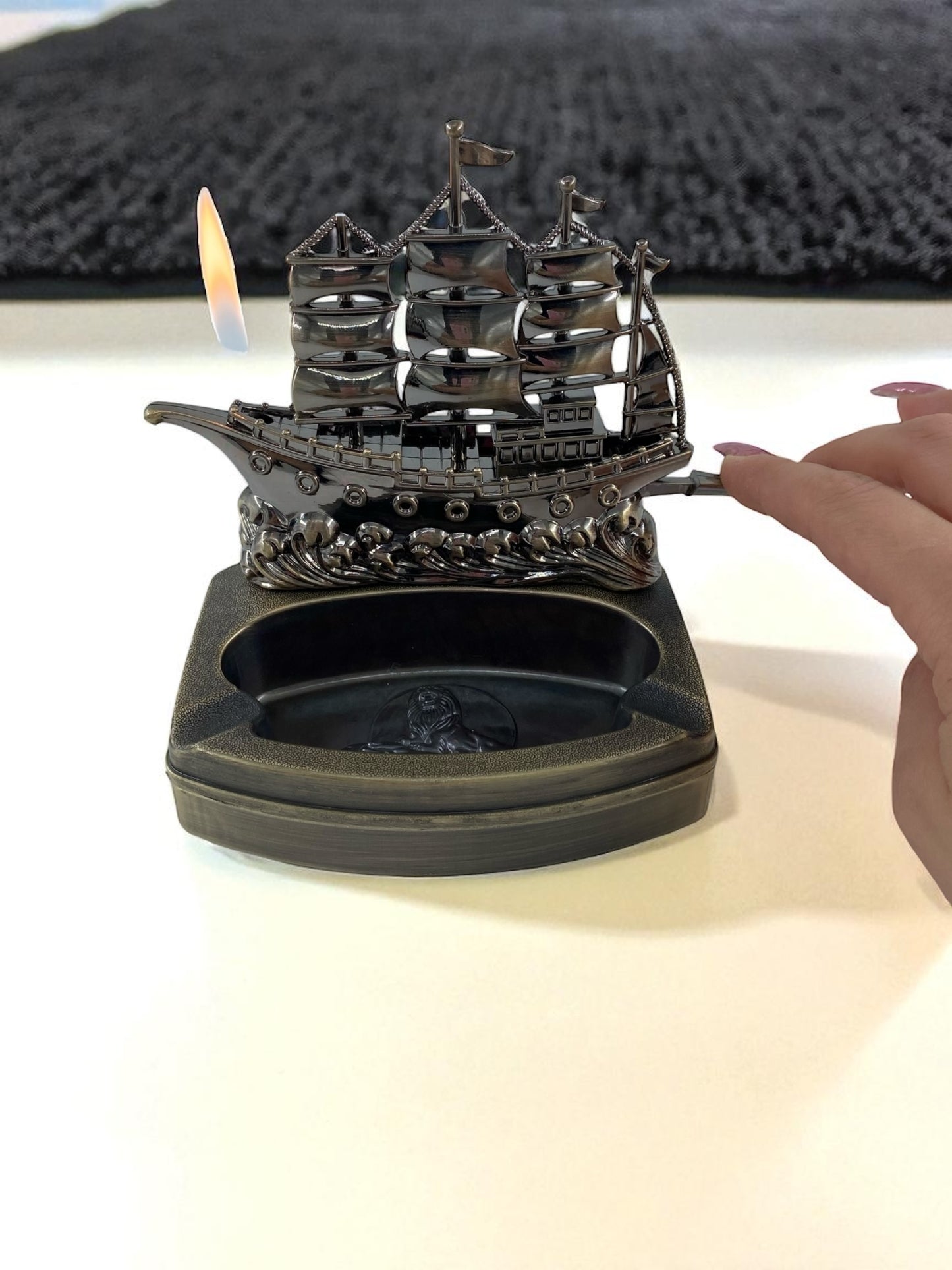 Gemi Şeklinde Çakmak Küllük