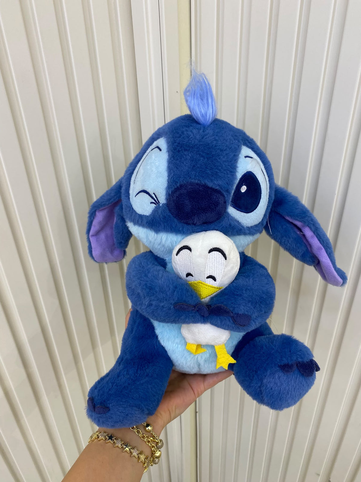 Kucağında Ördek Stitch Peluş
