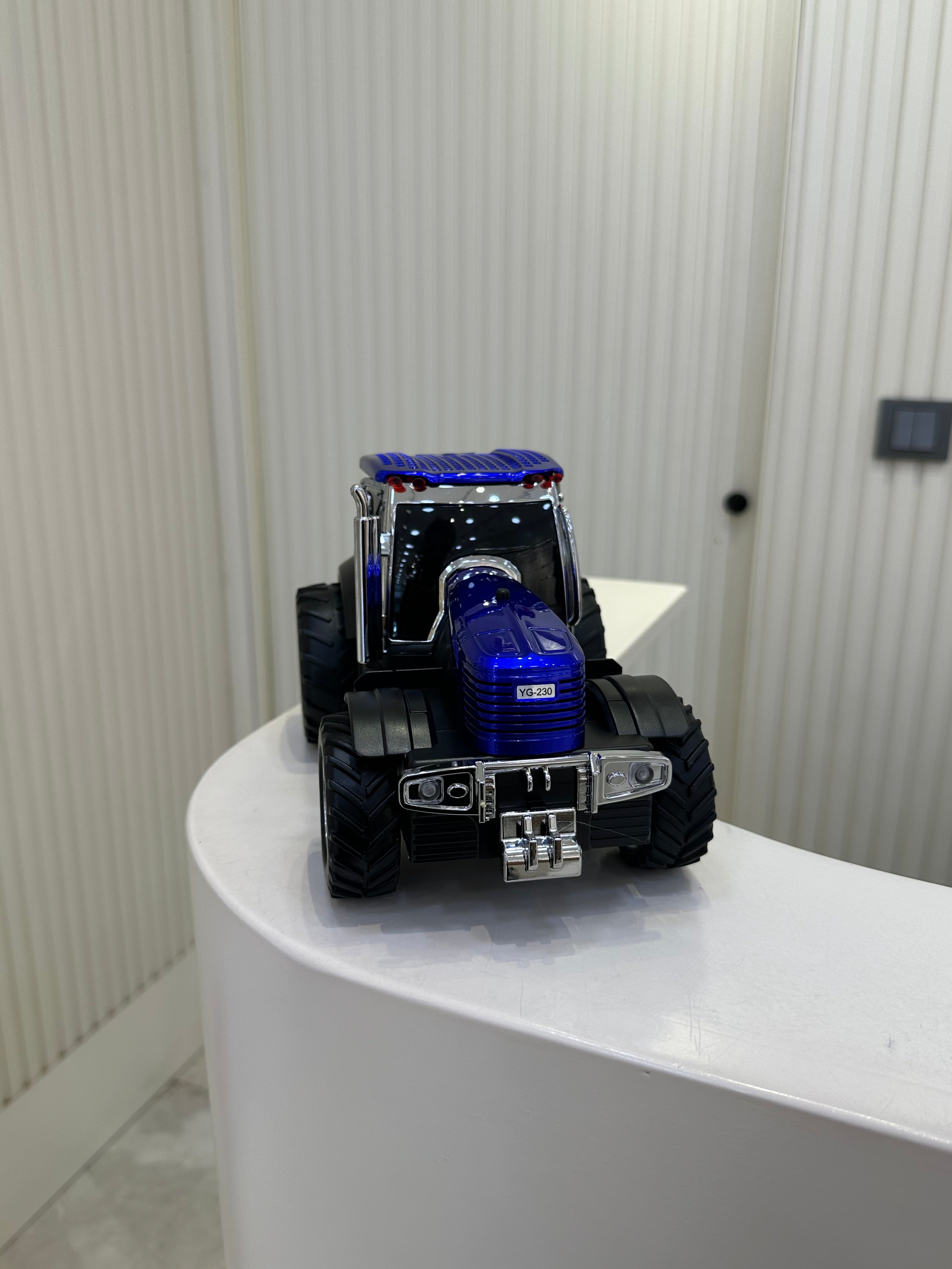 Traktör Model Bluetooth Araba Radyo 20 cm