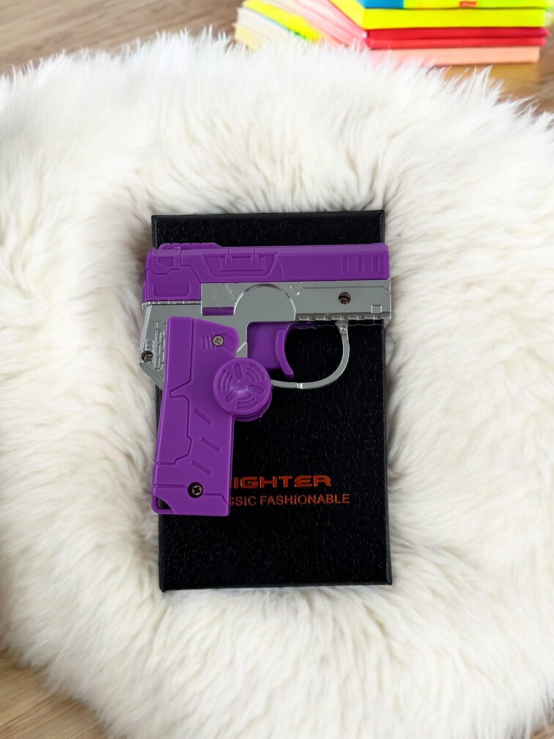 Stres Çarkı Renkli Alevli Tabanca Çakmak 6282