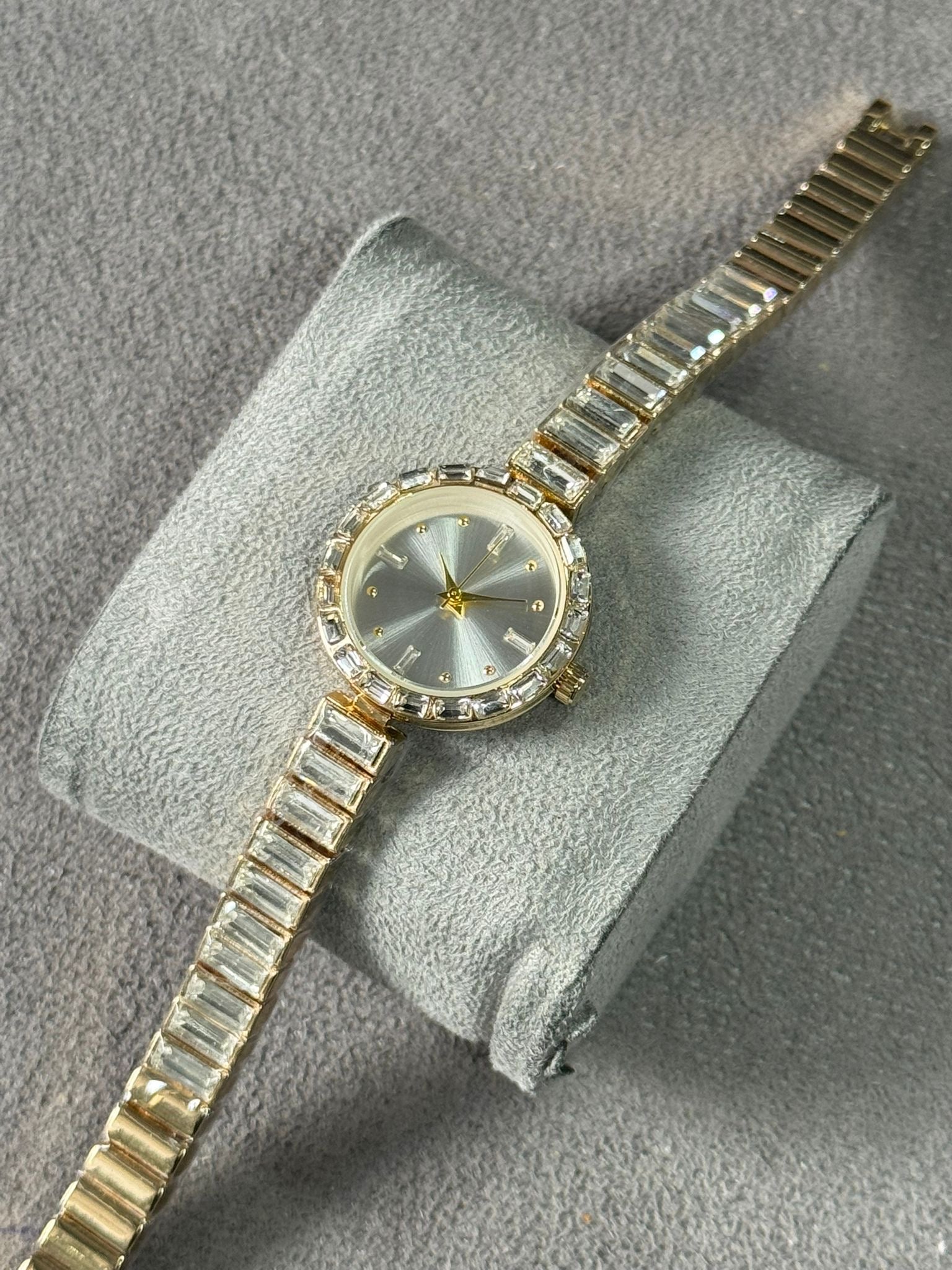 Kişiye Özel Kordonuna İsim Yazılır Kadın Saat Diamond