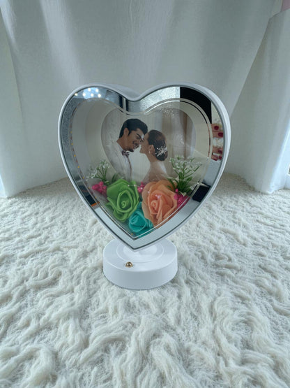 Işıklı Çiçekli Kalp Fotoğraf Çerçevesi