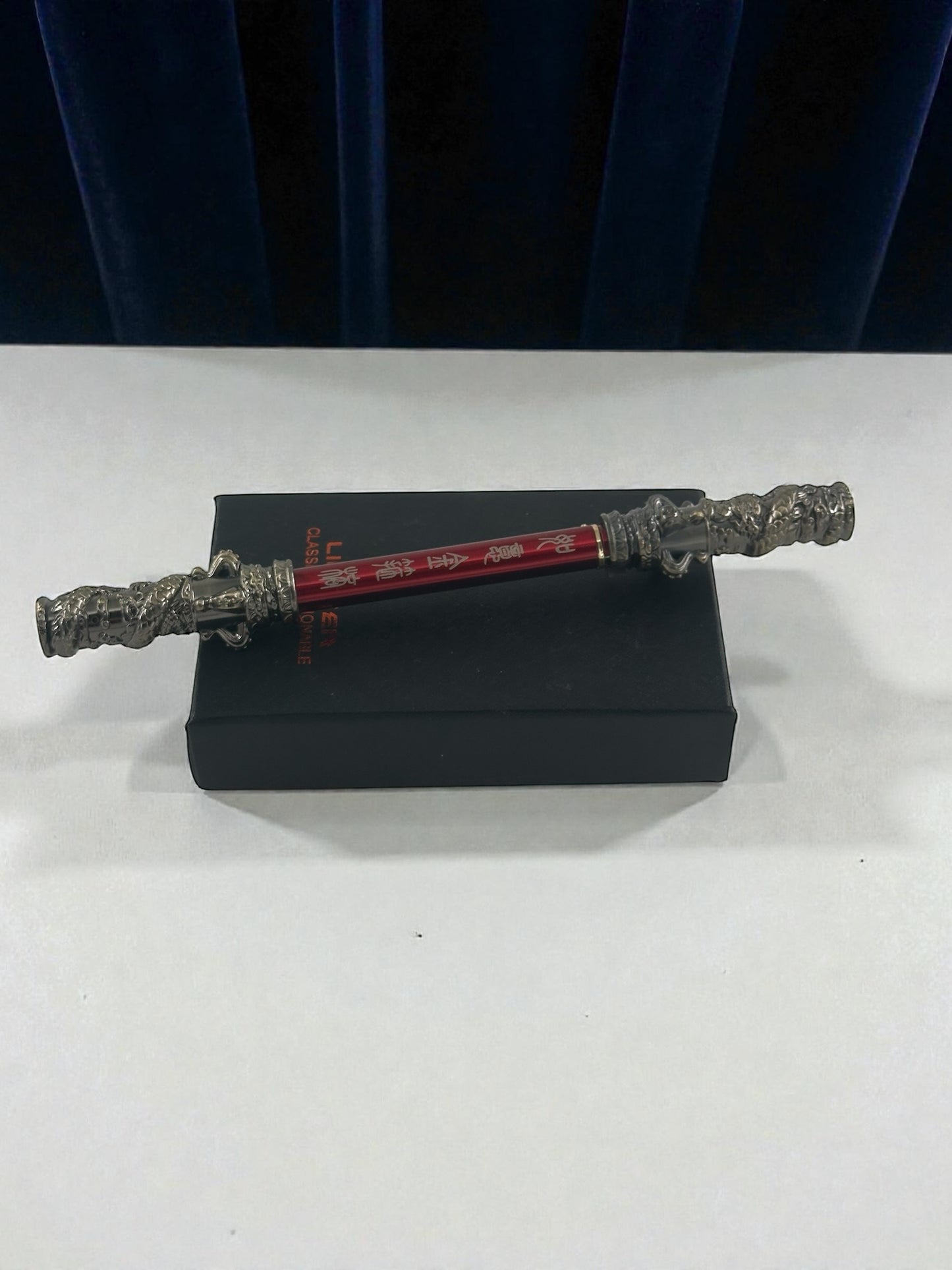 Kabartmalı Ejderha Figürlü Gazlı Çakmak