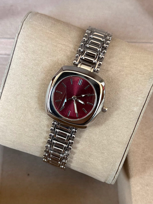 Kişiye Özel Kordonuna İsim Yazılır Kadın Saat Vintage Bordo Gümüş