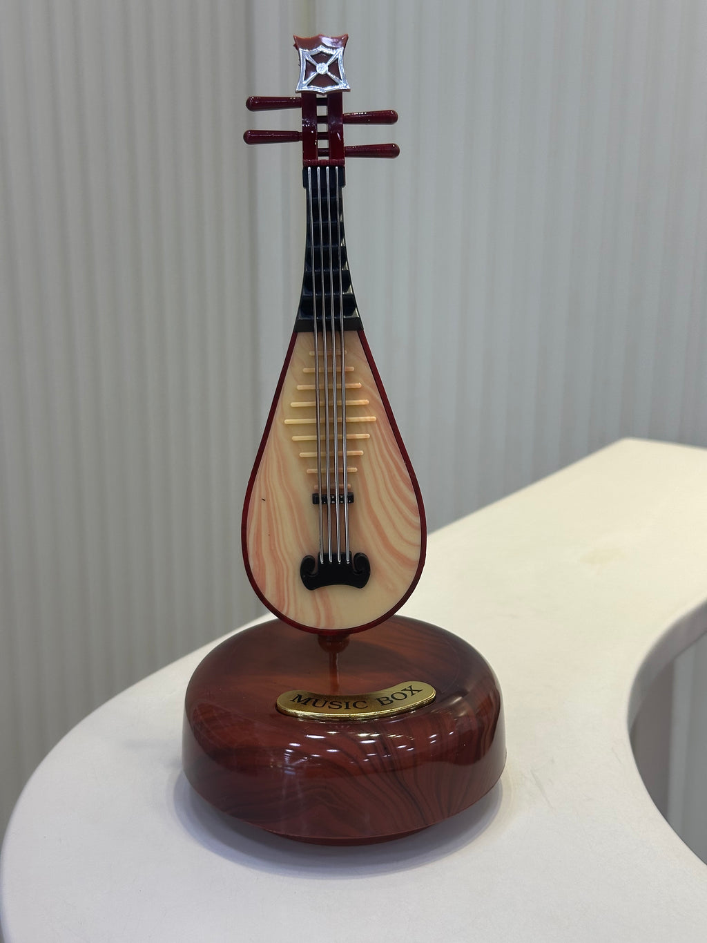 Saz Şeklinde Müzik Kutusu