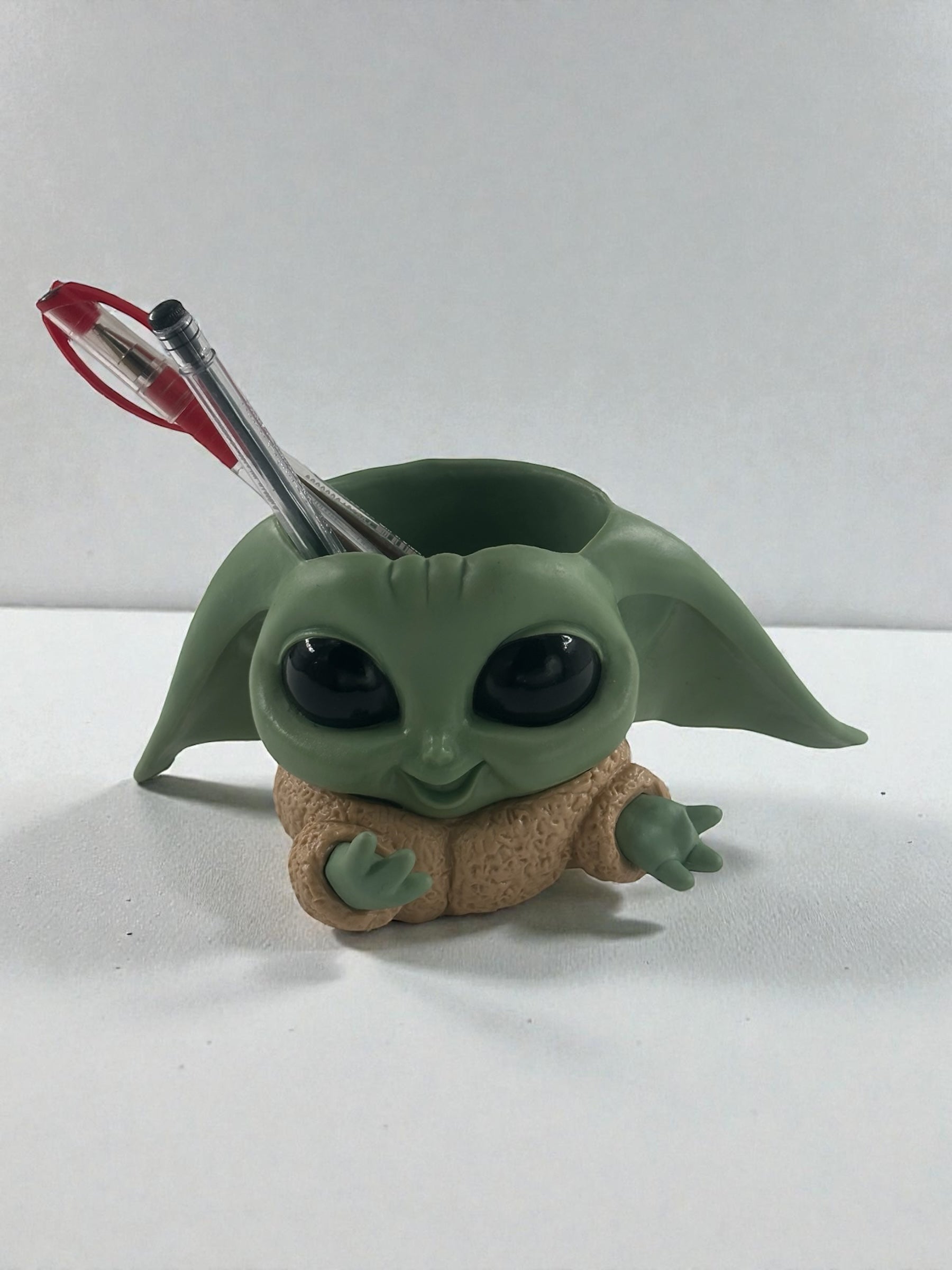 Baby Yoda Şeklinde Kalemlik
