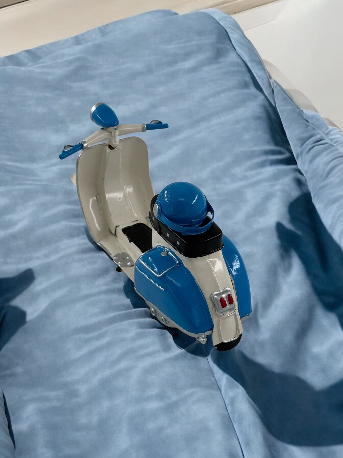 Metal Wespa Scooter 1048