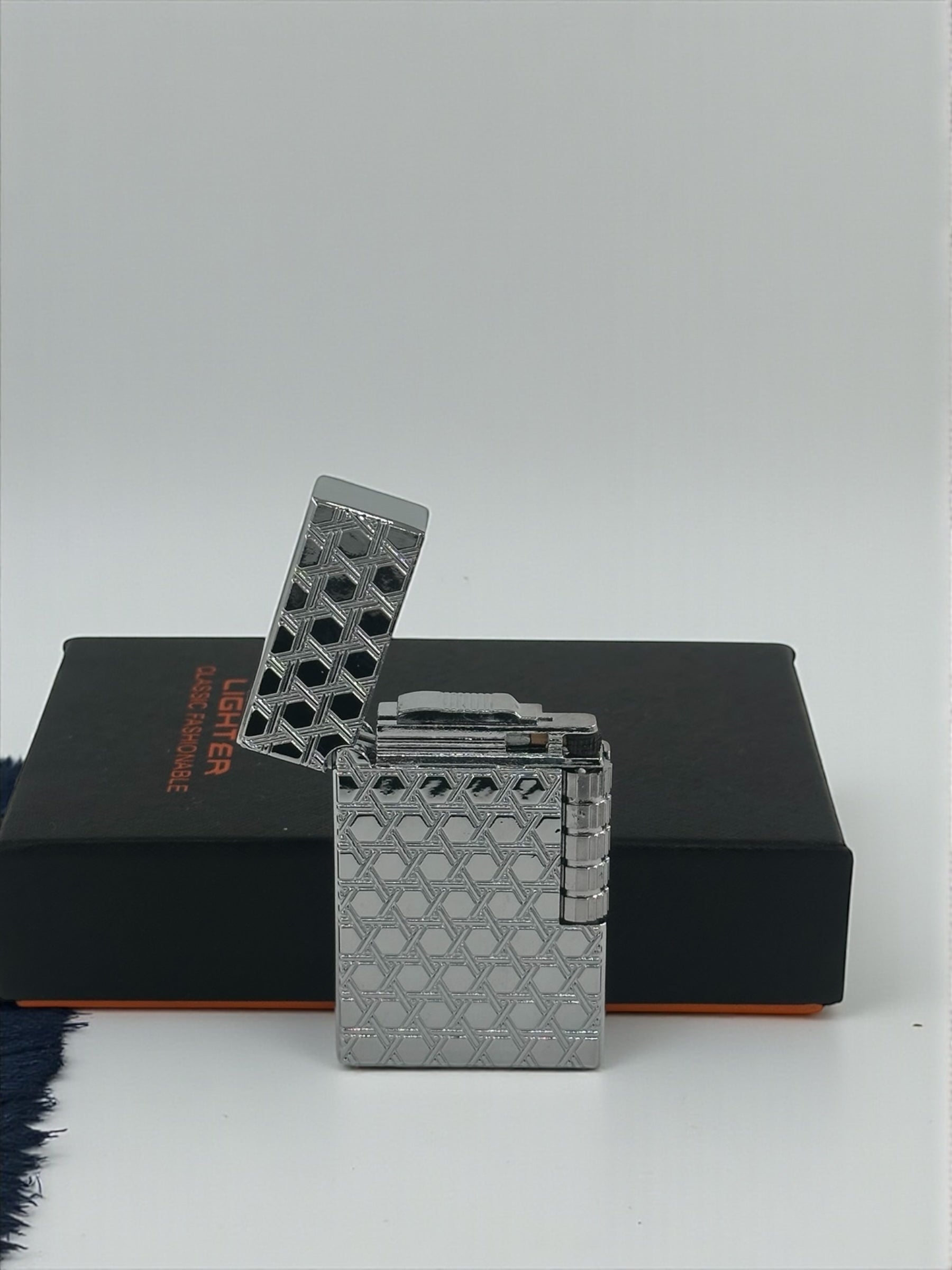 Lüx Görünümlü Dupont Model Metal Çakmak