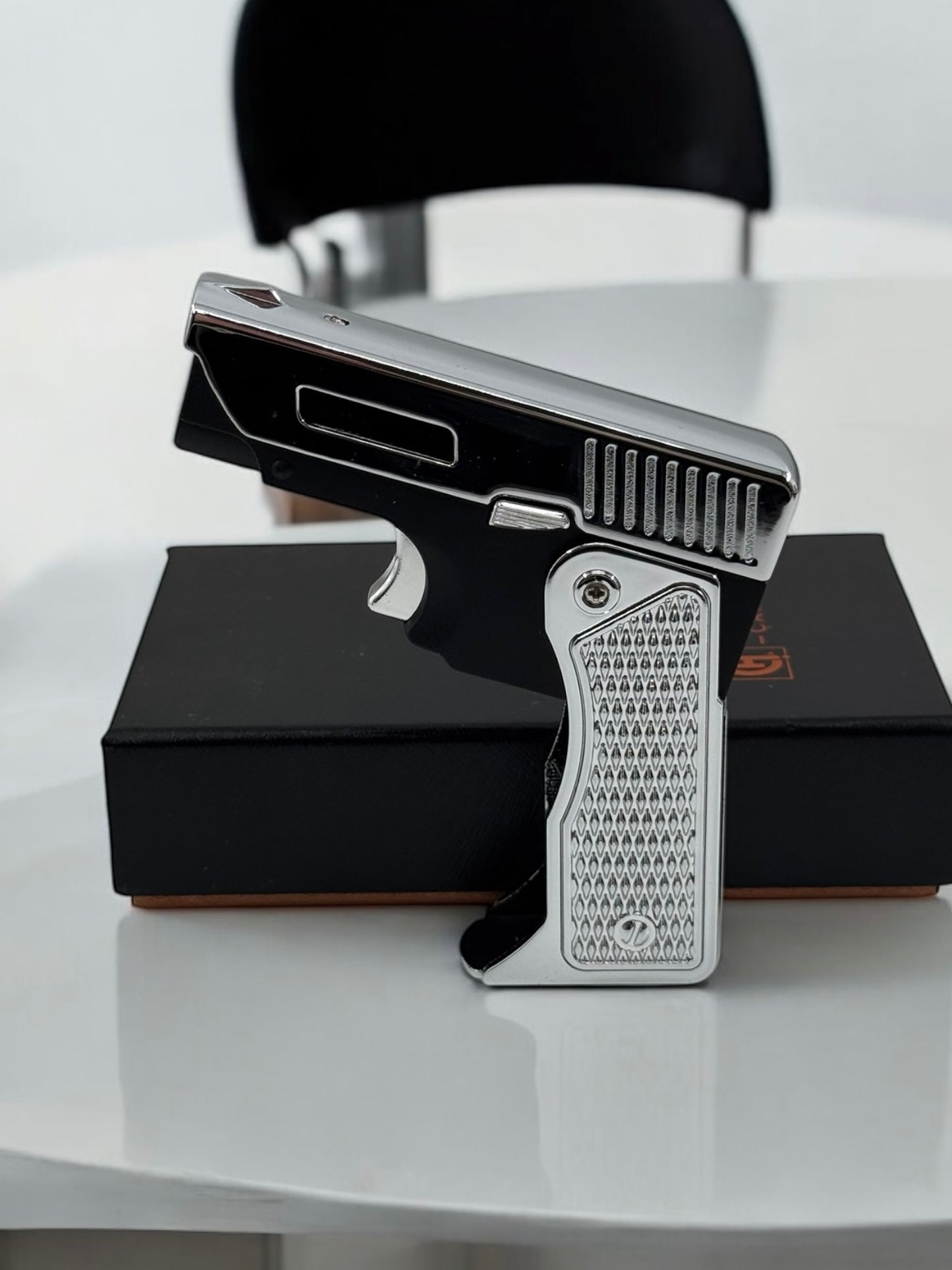 Hem Şarjlı Hem Gazlı Katlanır Tabanca Şeklinde Çakmak 5331