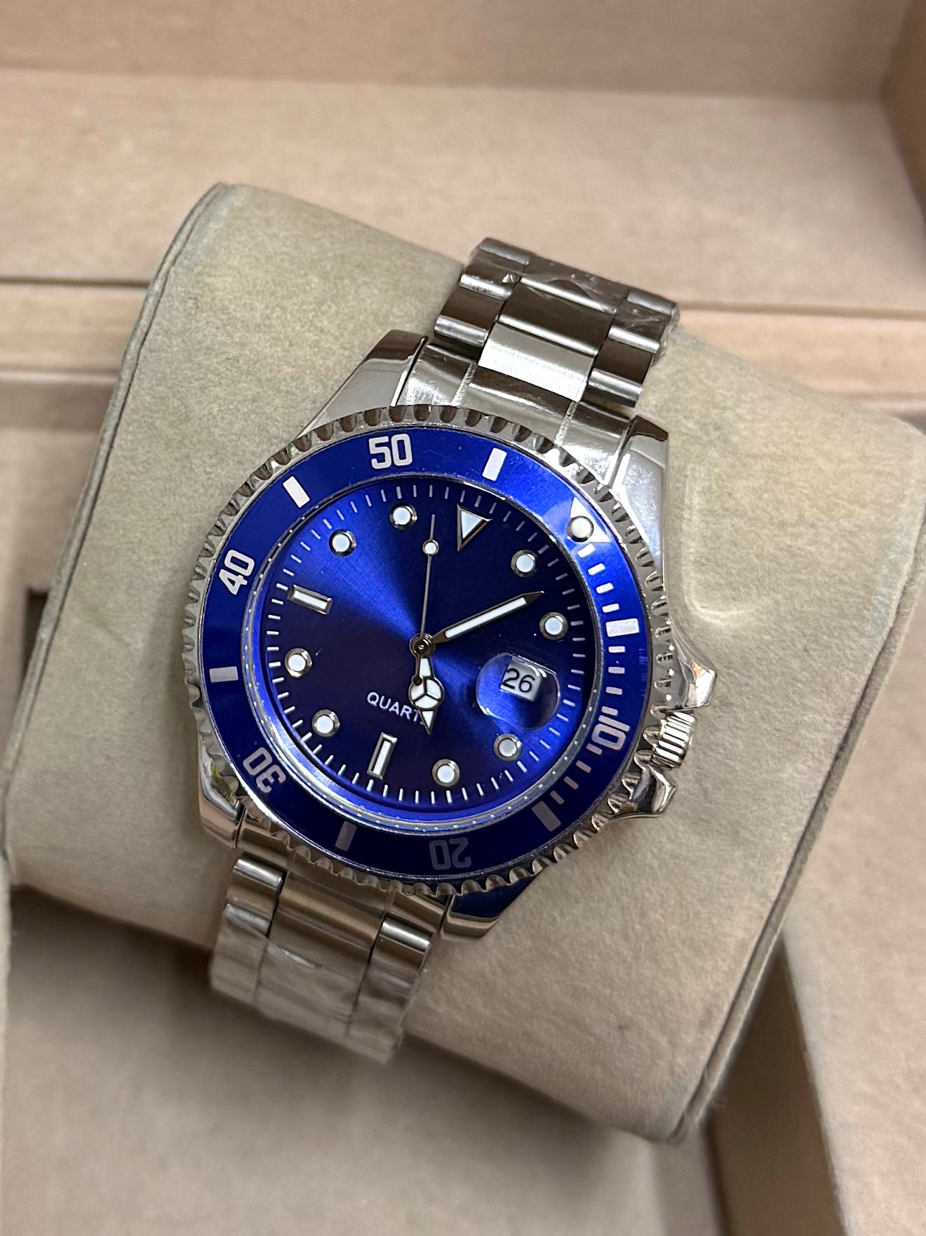 Kişiye Özel Kordonu İsim Yazılır Saat Mavi Gümüş