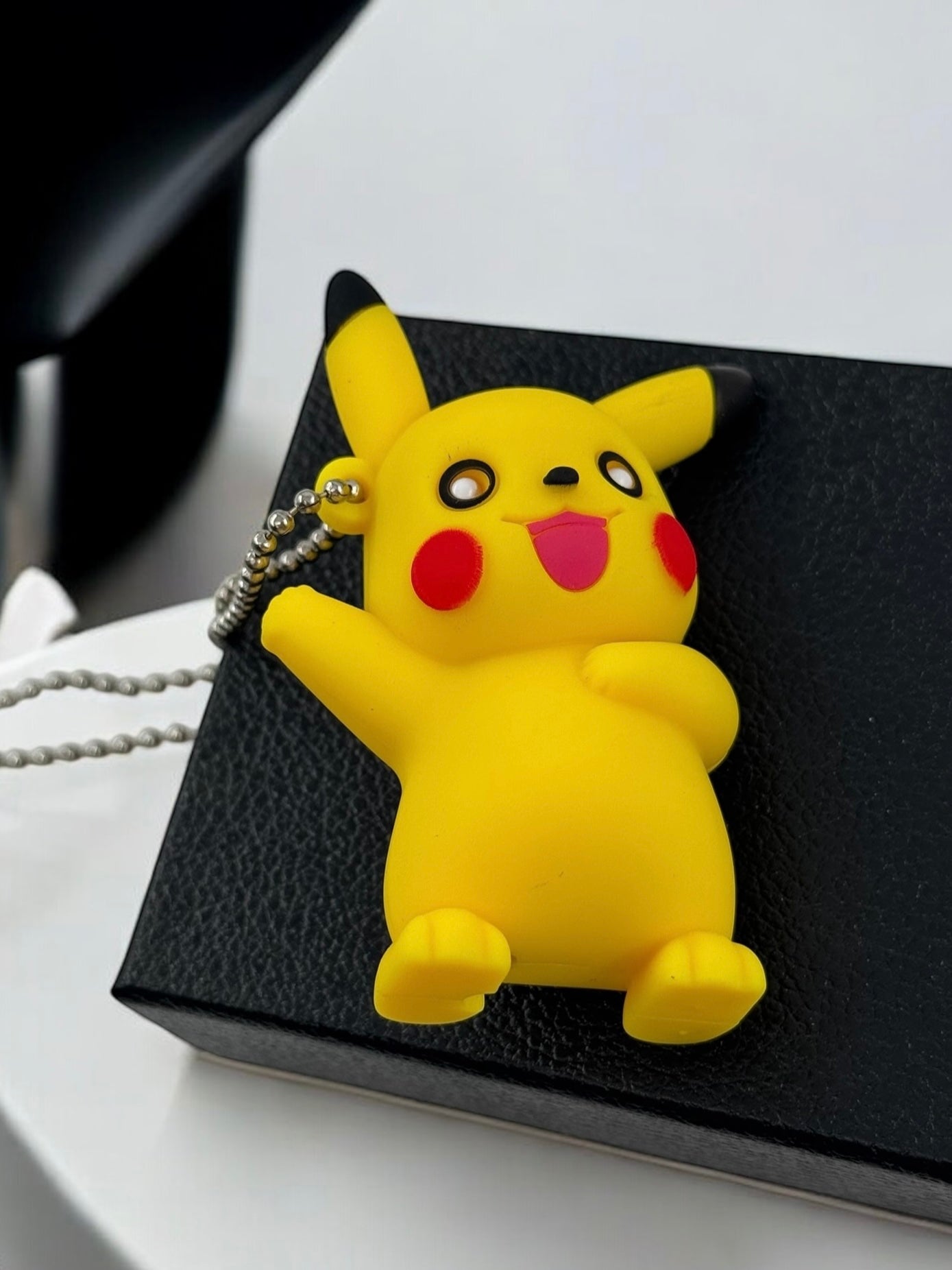 Pokemon Gazlı Çakmak 1555