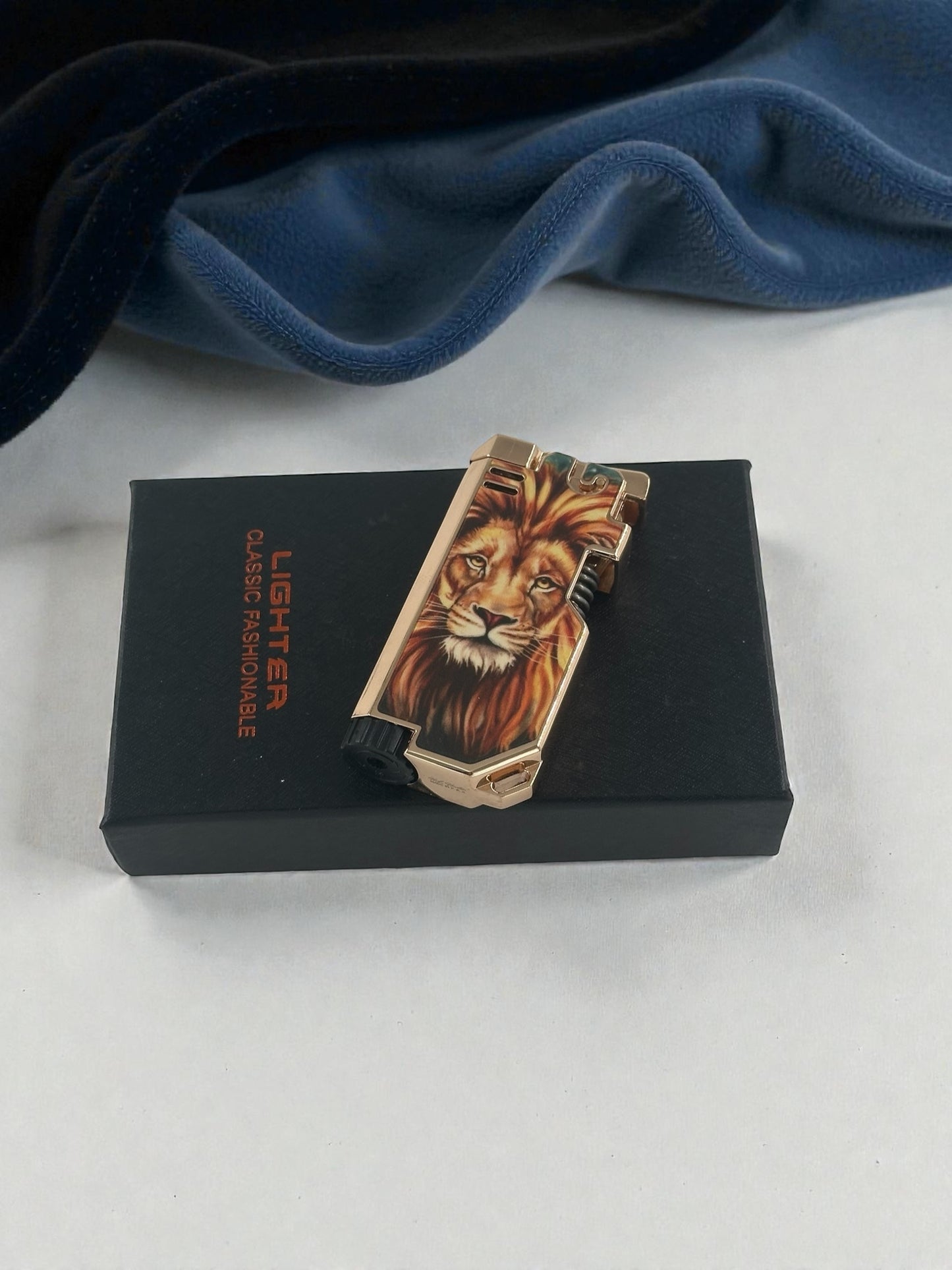 Aslan Figürlü Lüx Çakmak