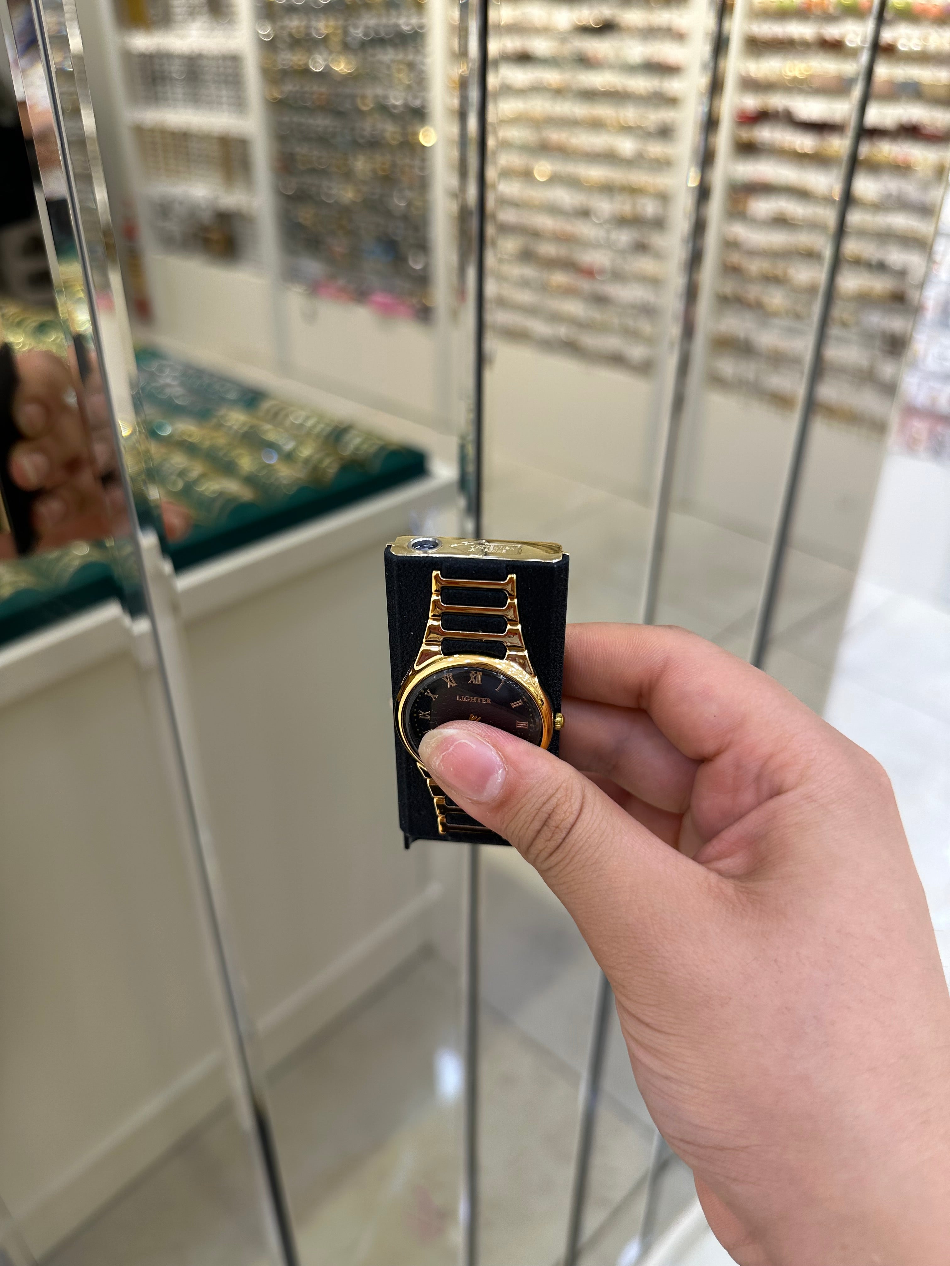 Saatli Pürmüzlü Çakmak