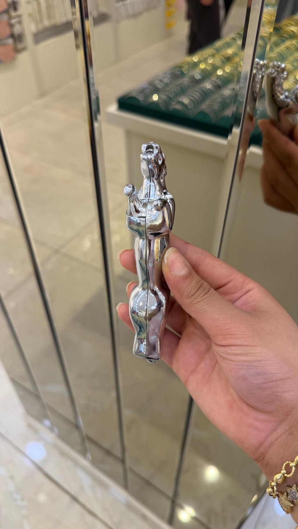 Jaguar Şeklinde Çakmak