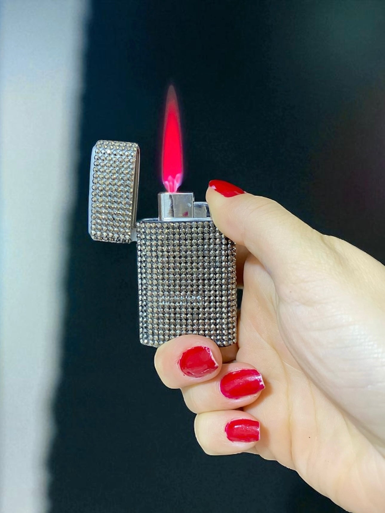 Taşlı Özel Kutulu Renkli Alevli Çakmak