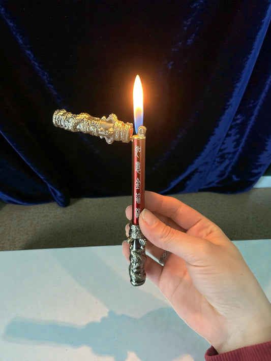 Kabartmalı Ejderha Figürlü Gazlı Çakmak