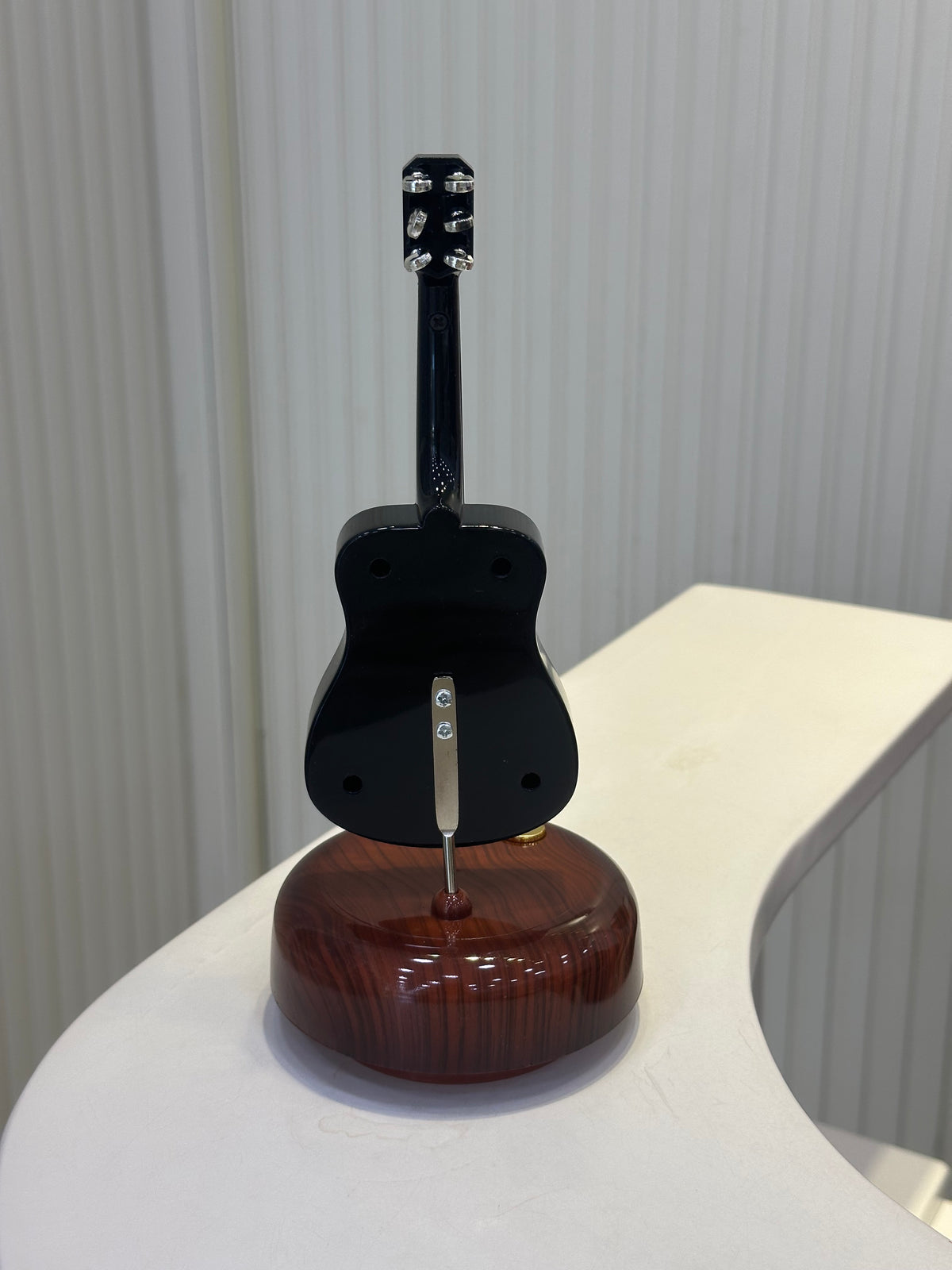 Gitar Şeklinde Müzik Kutusu
