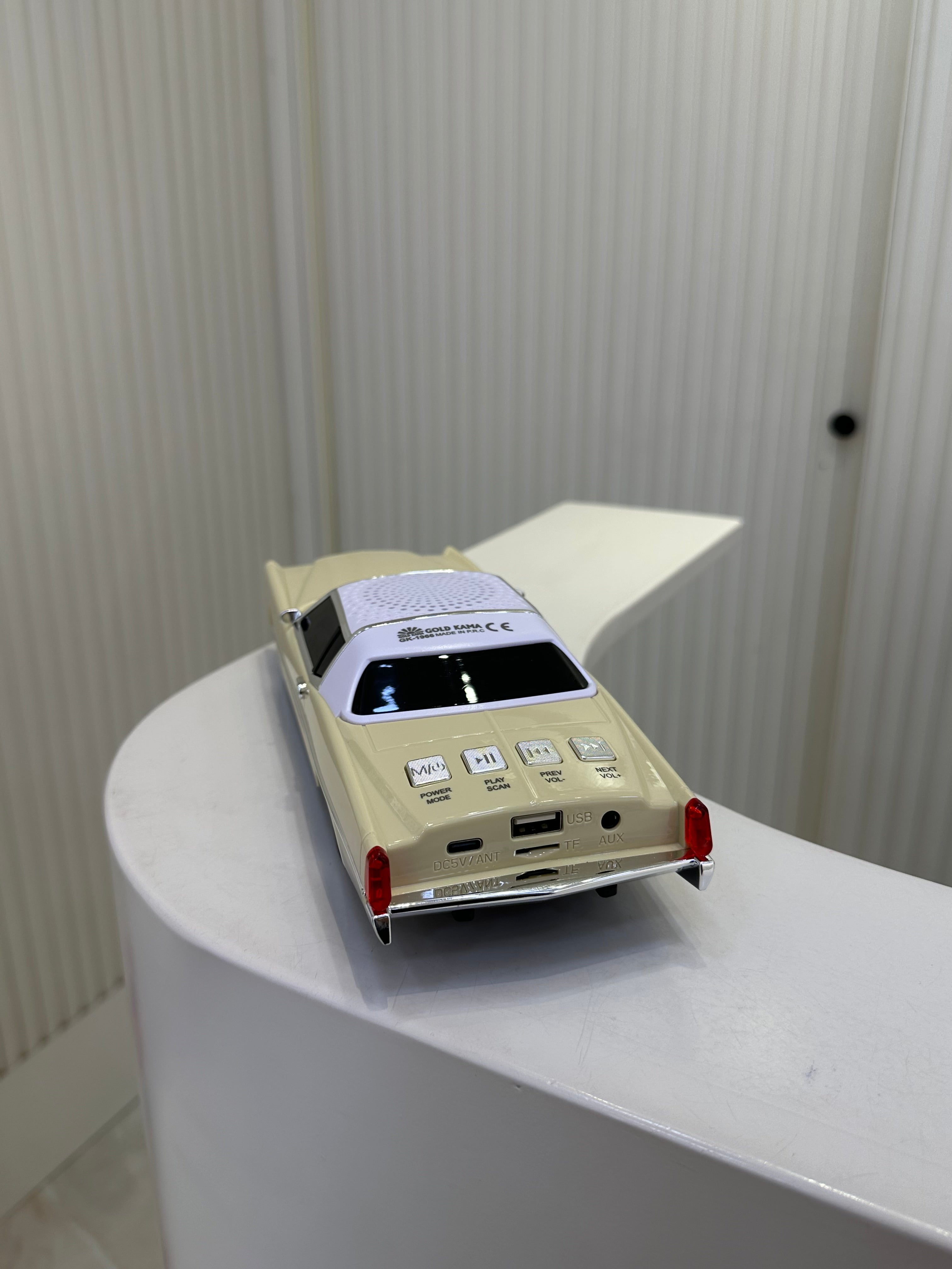 Cadillac Coupe Deville Eşref Tek Model Araba Radyo 1969-1975