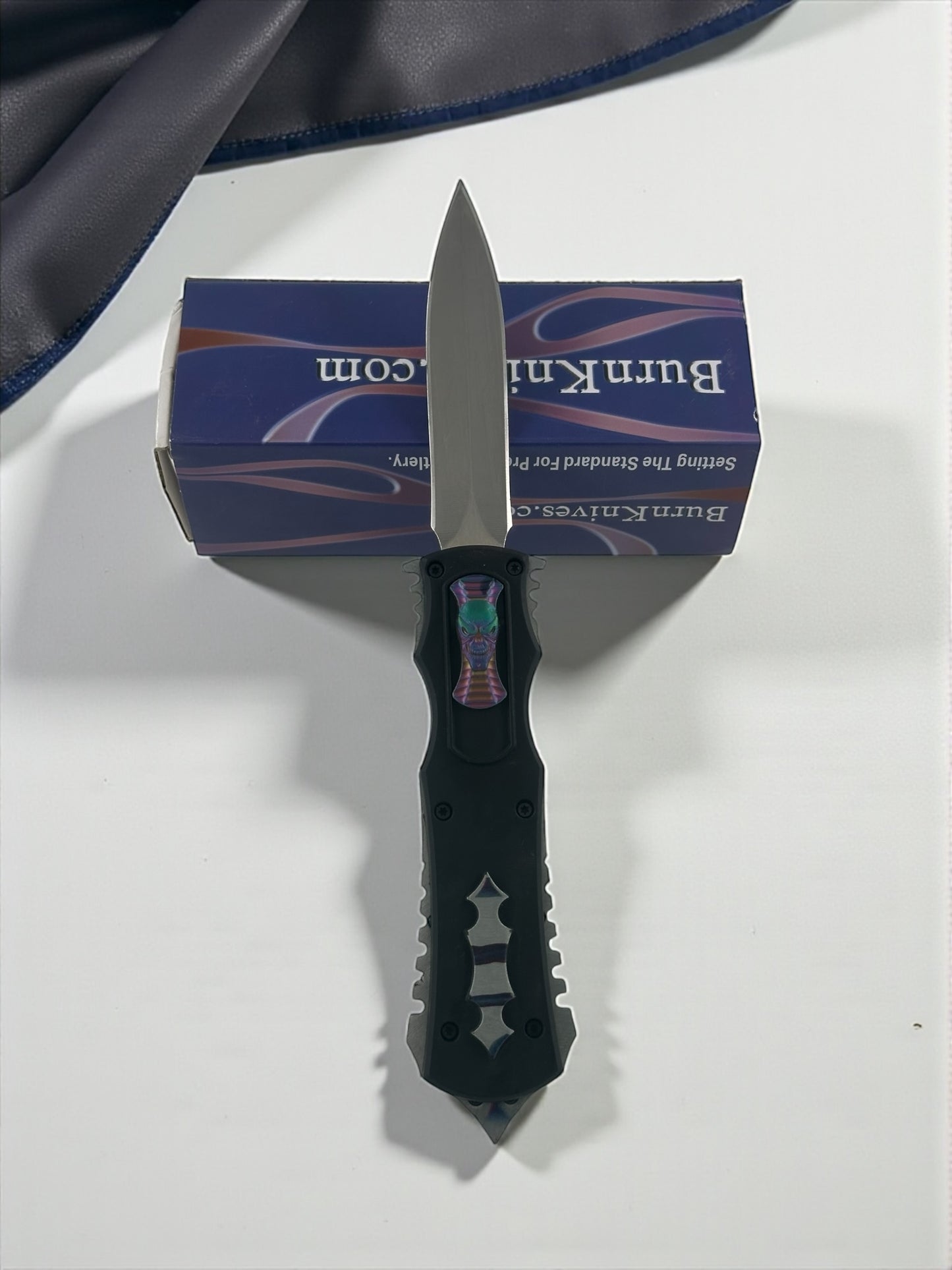 Kemere Takmalı Renkli İçten Çıkmalı Çakı Siyah