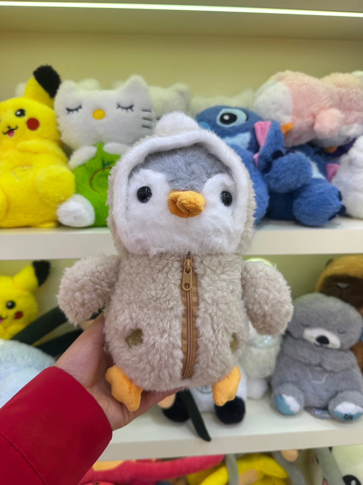Üşüyen Kıyafetli Penguen Peluş