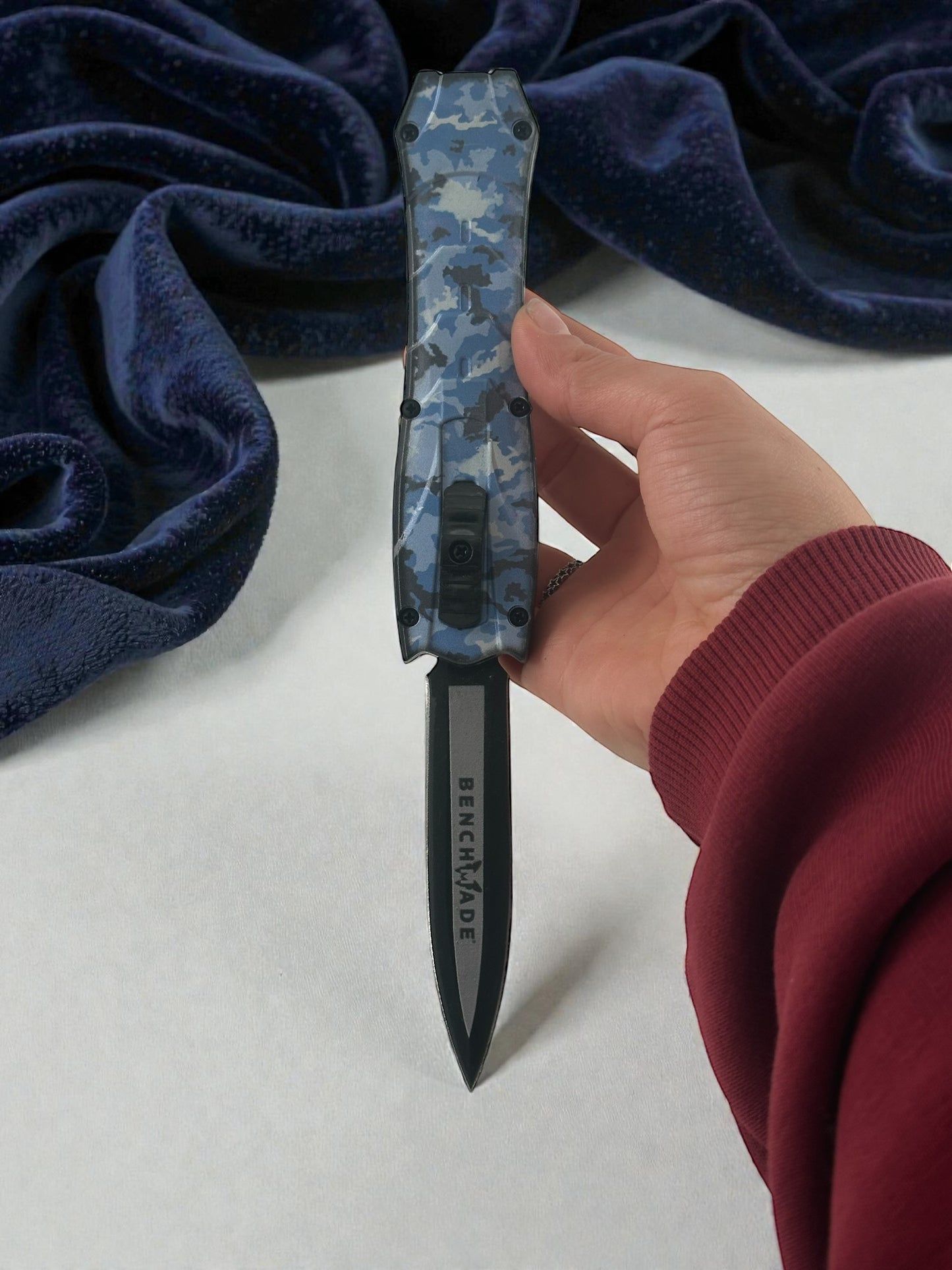 Mavi Desenli Banchmade İçten Çıkmalı Çakı