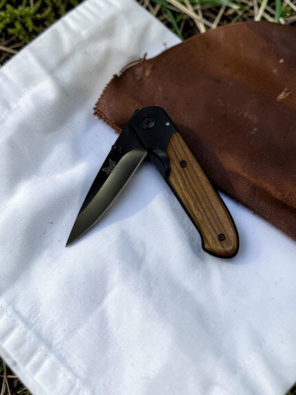 Ahşap Sofa Yarı Oto Benchmade Çakı