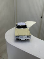 Cadillac Coupe Deville Eşref Tek Model Araba Radyo 1969-1975