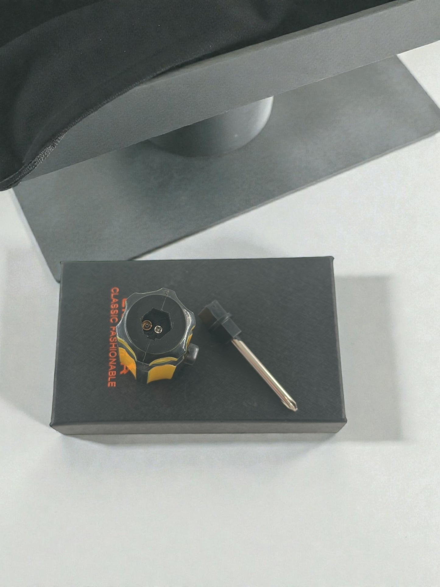 Tornavida Şeklinde Çakmak