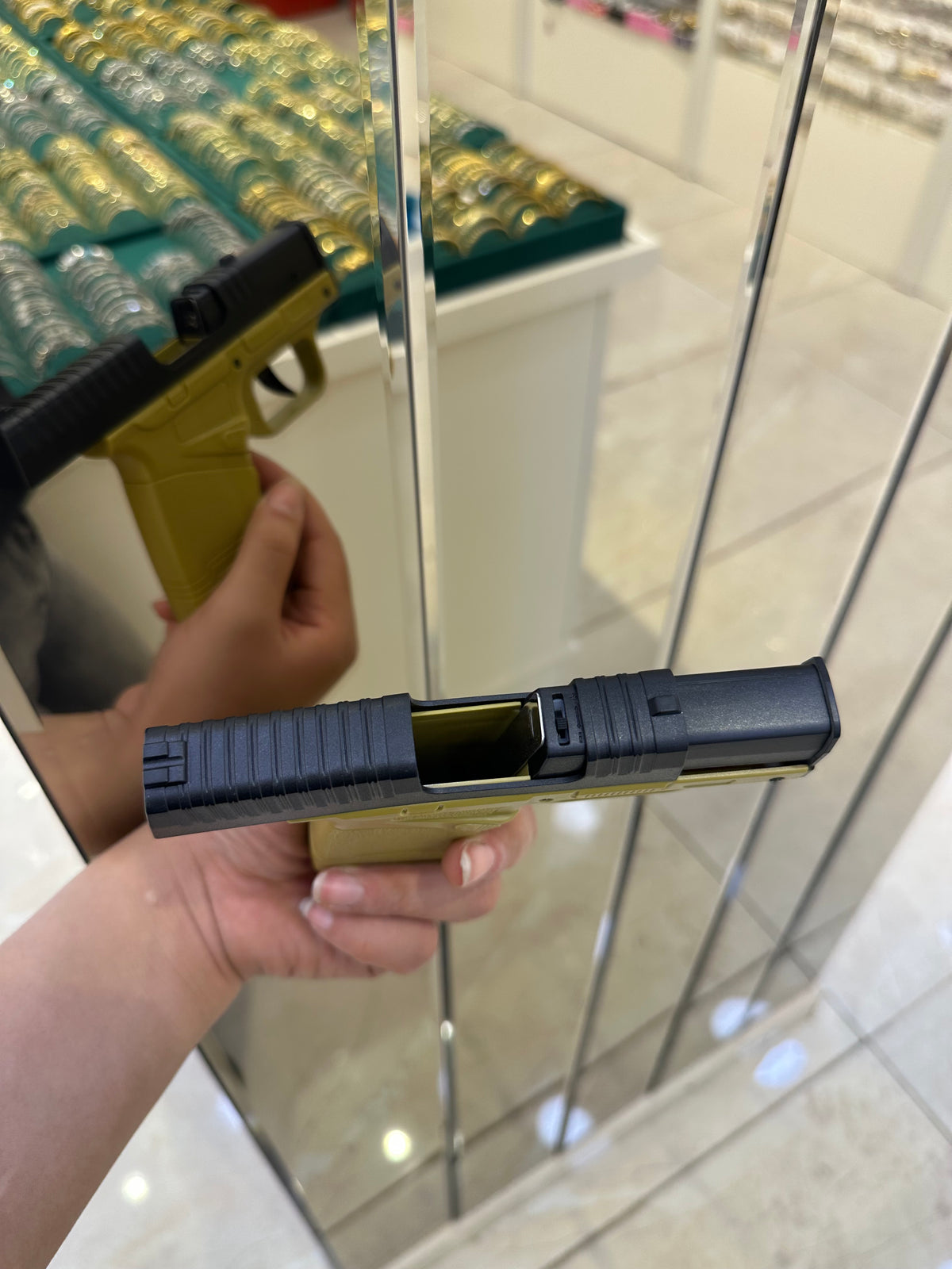 Tabanca Şeklinde Sigara Tabakası 8712