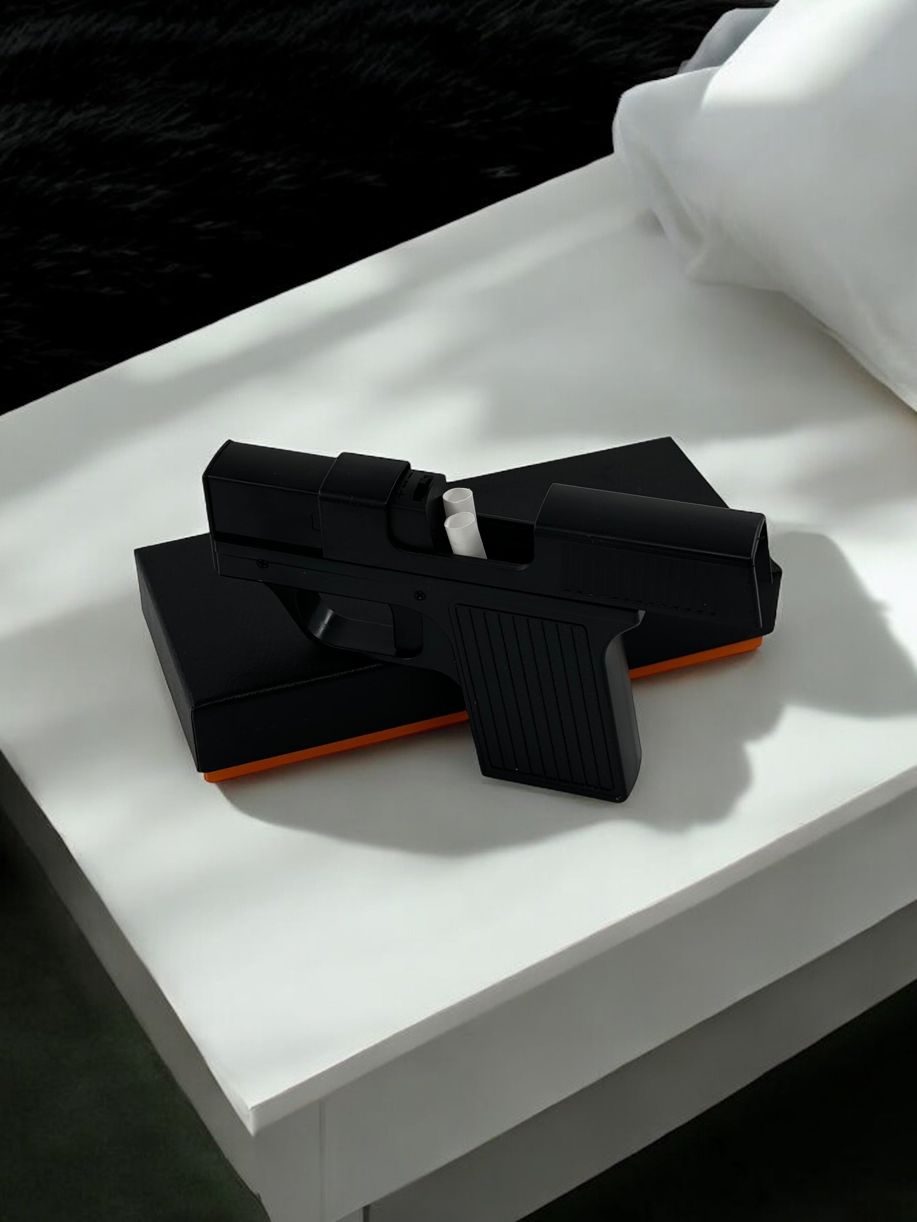 Tabanca Şeklinde Sigara Tabakası Çakmak 8711