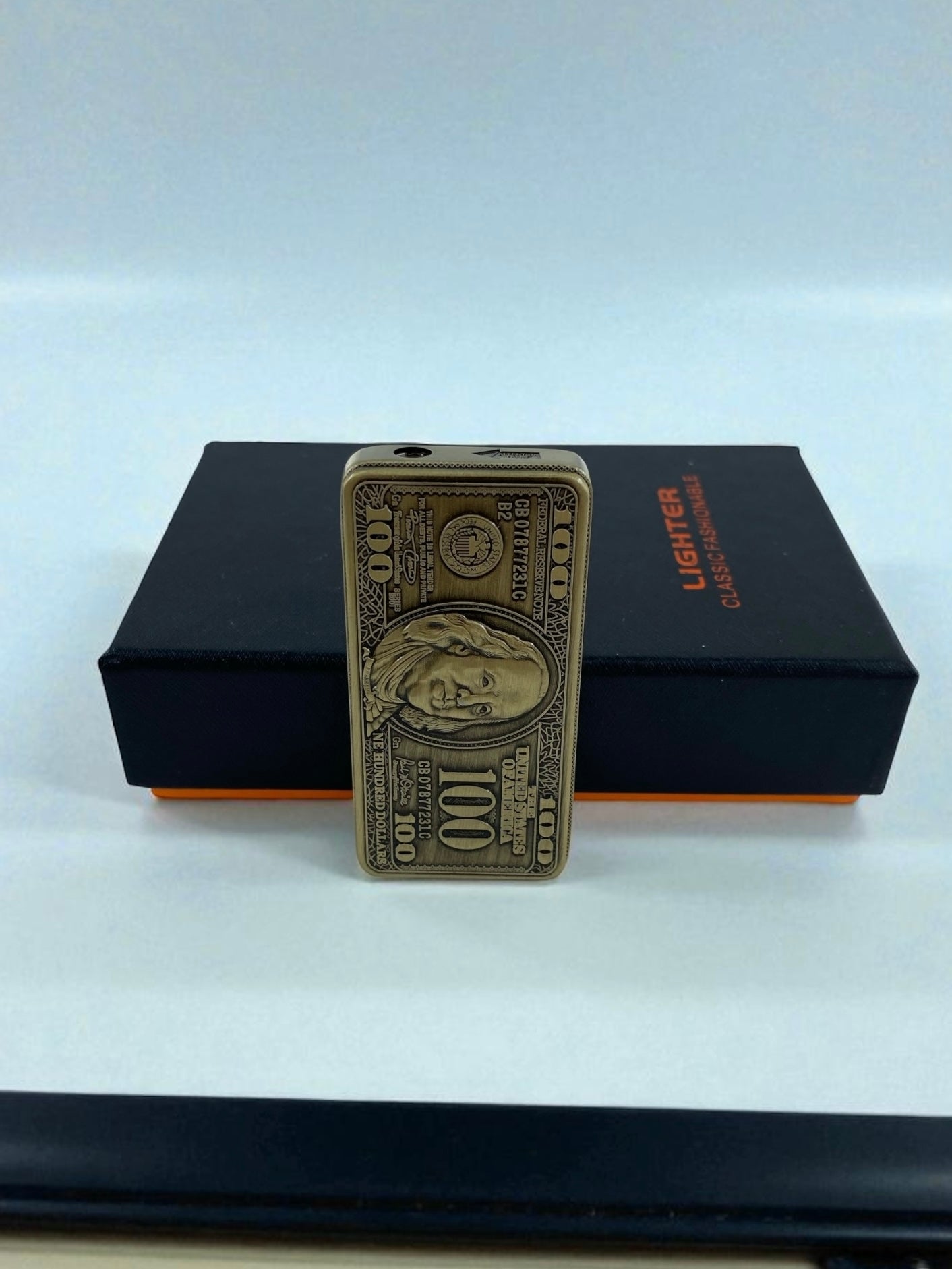 Dolar Şeklinde Renkli Alevli Çakmak