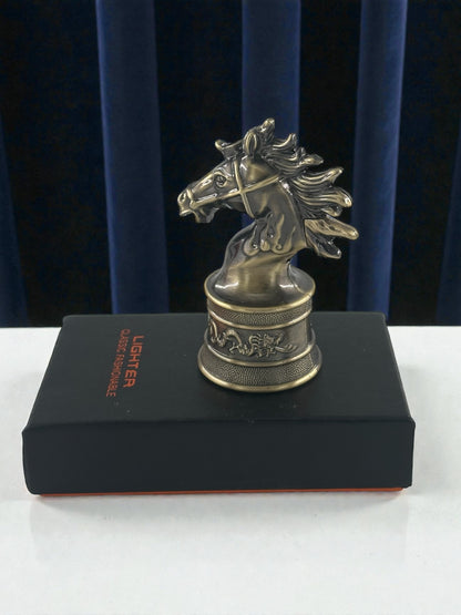 At Figürlü Renkli Alevli Pürmüzlü Çakmak