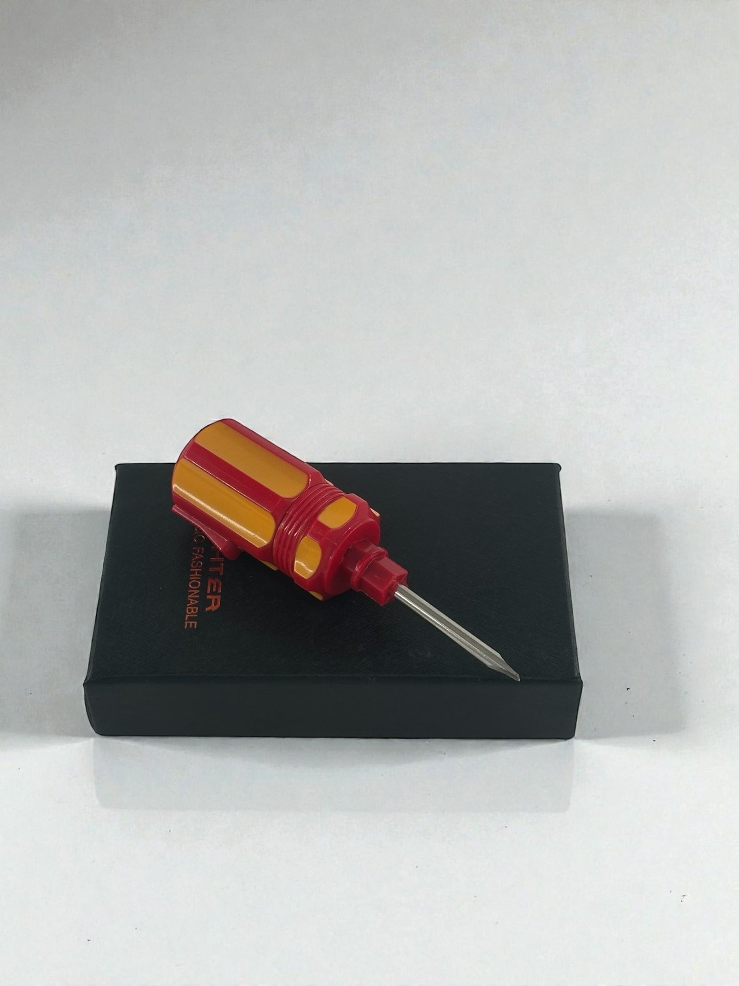 Tornavida Şeklinde Çakmak