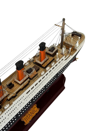 Işıklı Titanic Gemi 60 cm