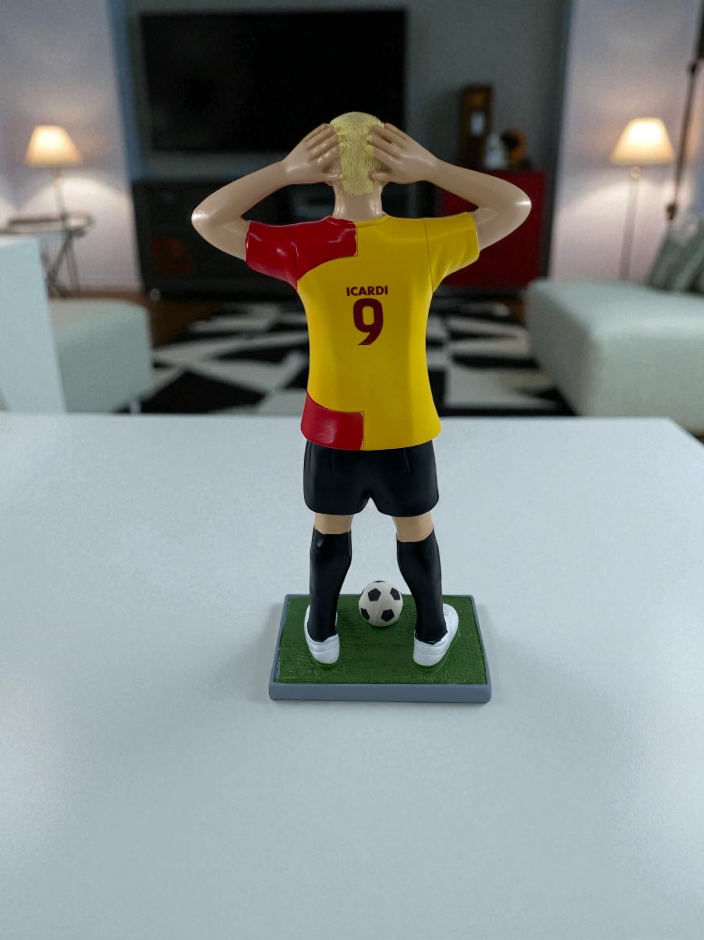 Büyük Boy 28 cm İcardi Galatasaray Biblo