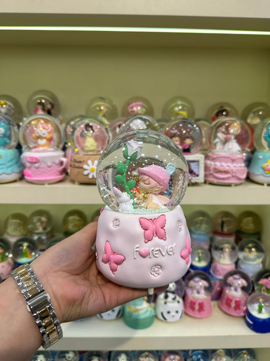 Büyük Boy Kar Küresi