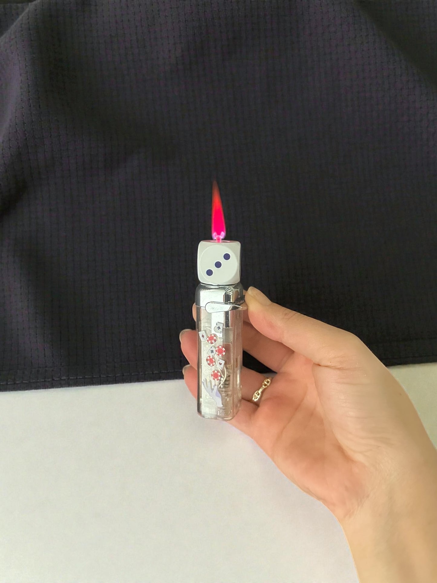 Zar Şeklinde Renkli Alevli Çakmak