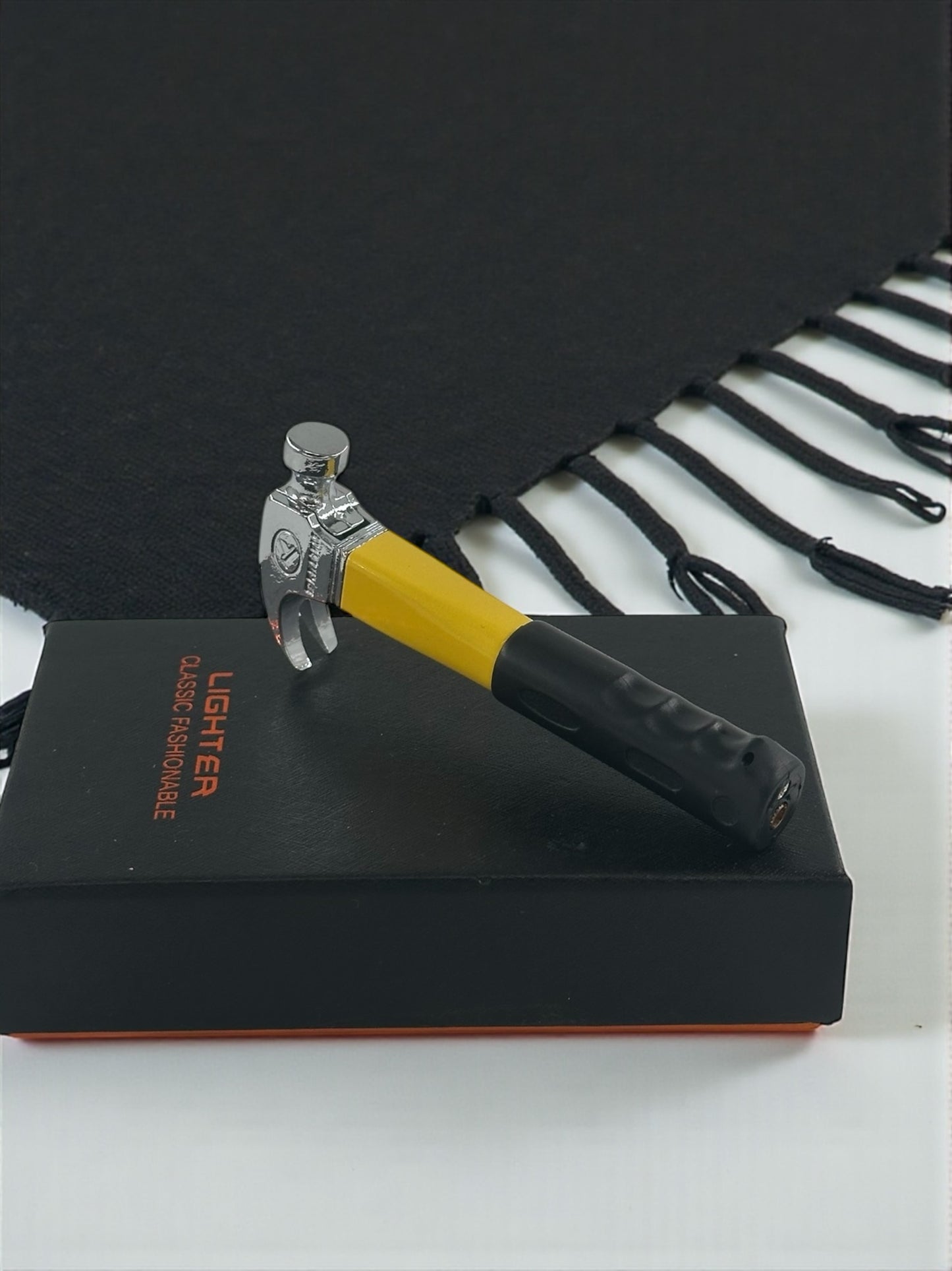 Balta Şeklinde Çakmak