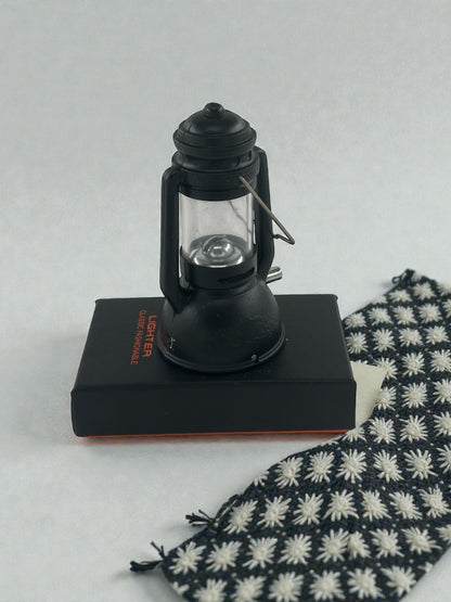 Gaz Lambası Şeklinde Pürmüzlü Çakmak