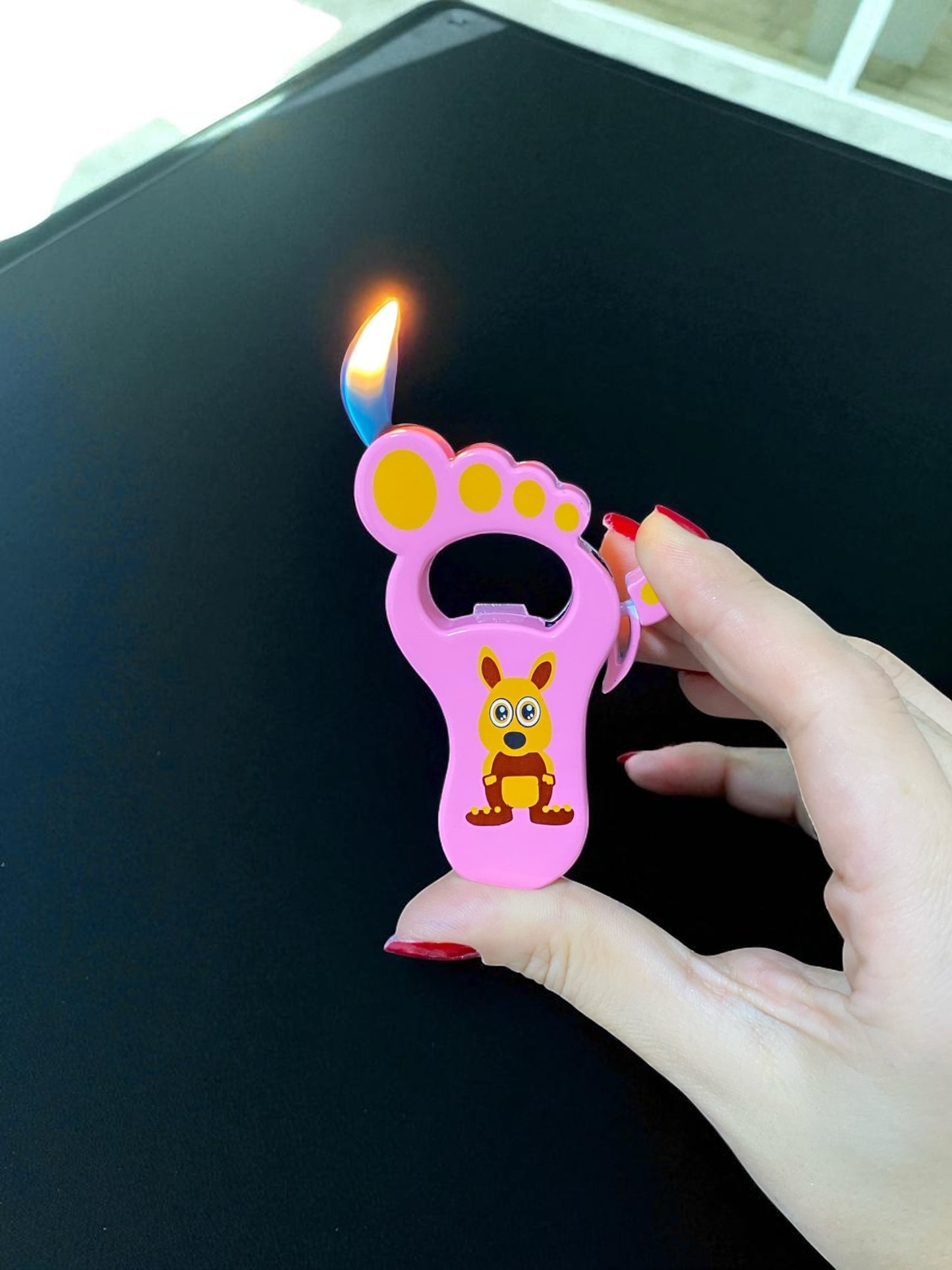 Ayak Şeklinde Çakmak Gazoz Açacağı