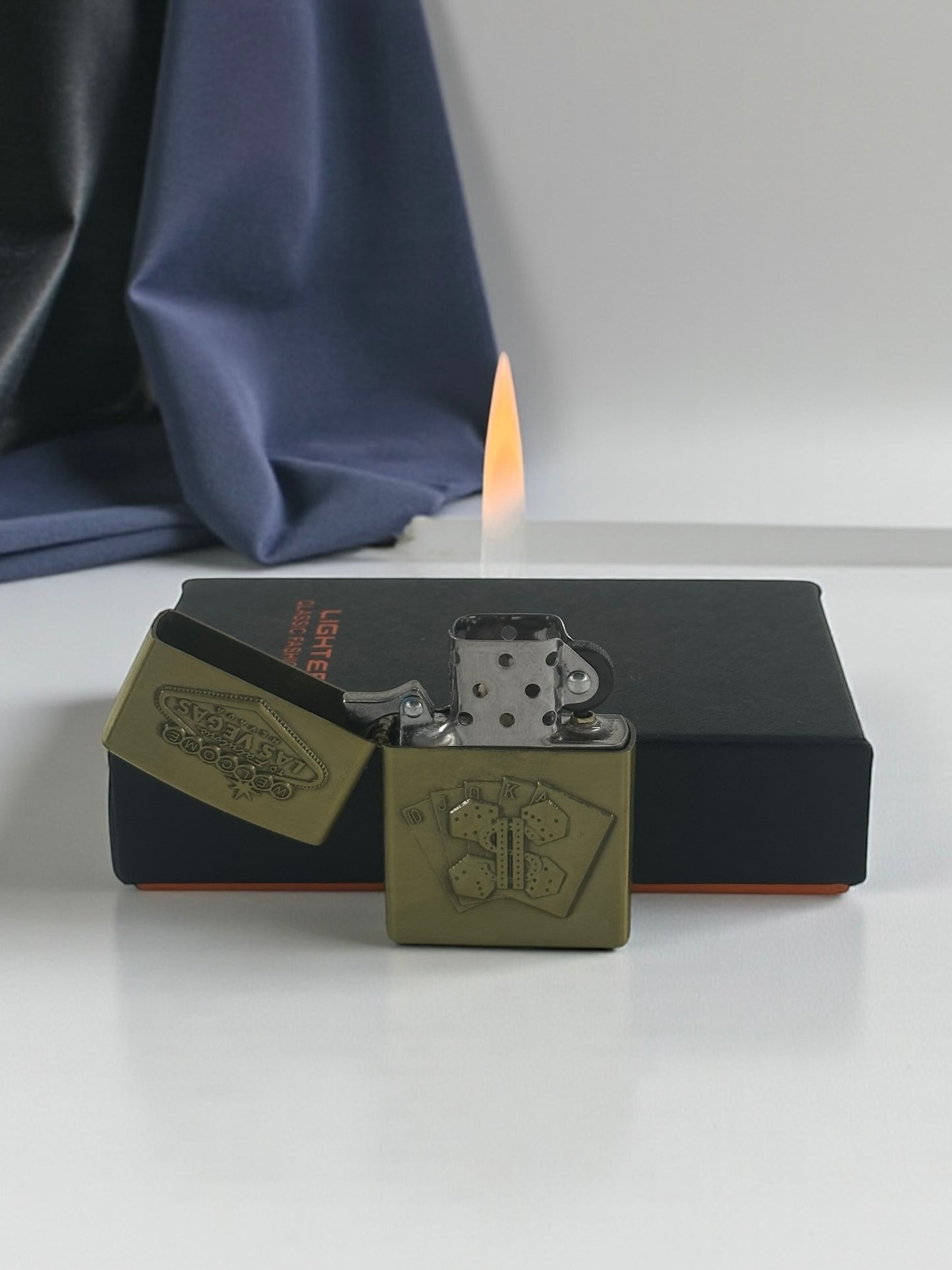 İskambil Kart Baskılı Taşlı Zippo Model Lüks Çakmak