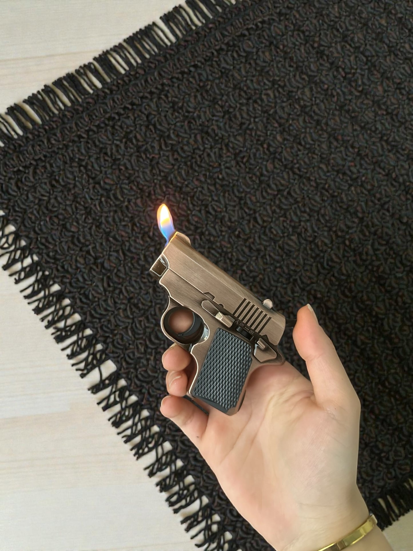 Tabanca Şeklinde Gazlı Çakmak