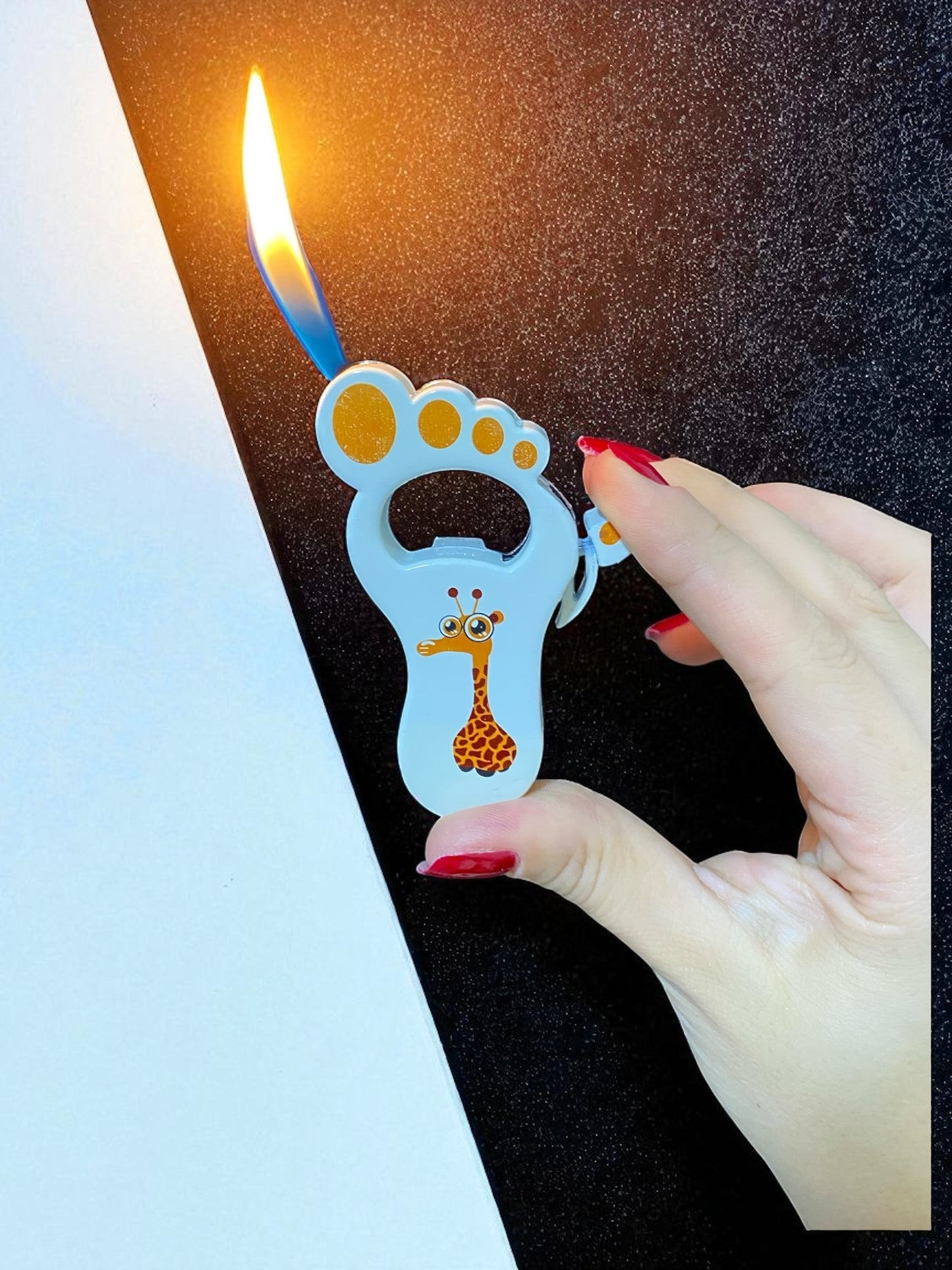 Ayak Şeklinde Çakmak Gazoz Açacağı